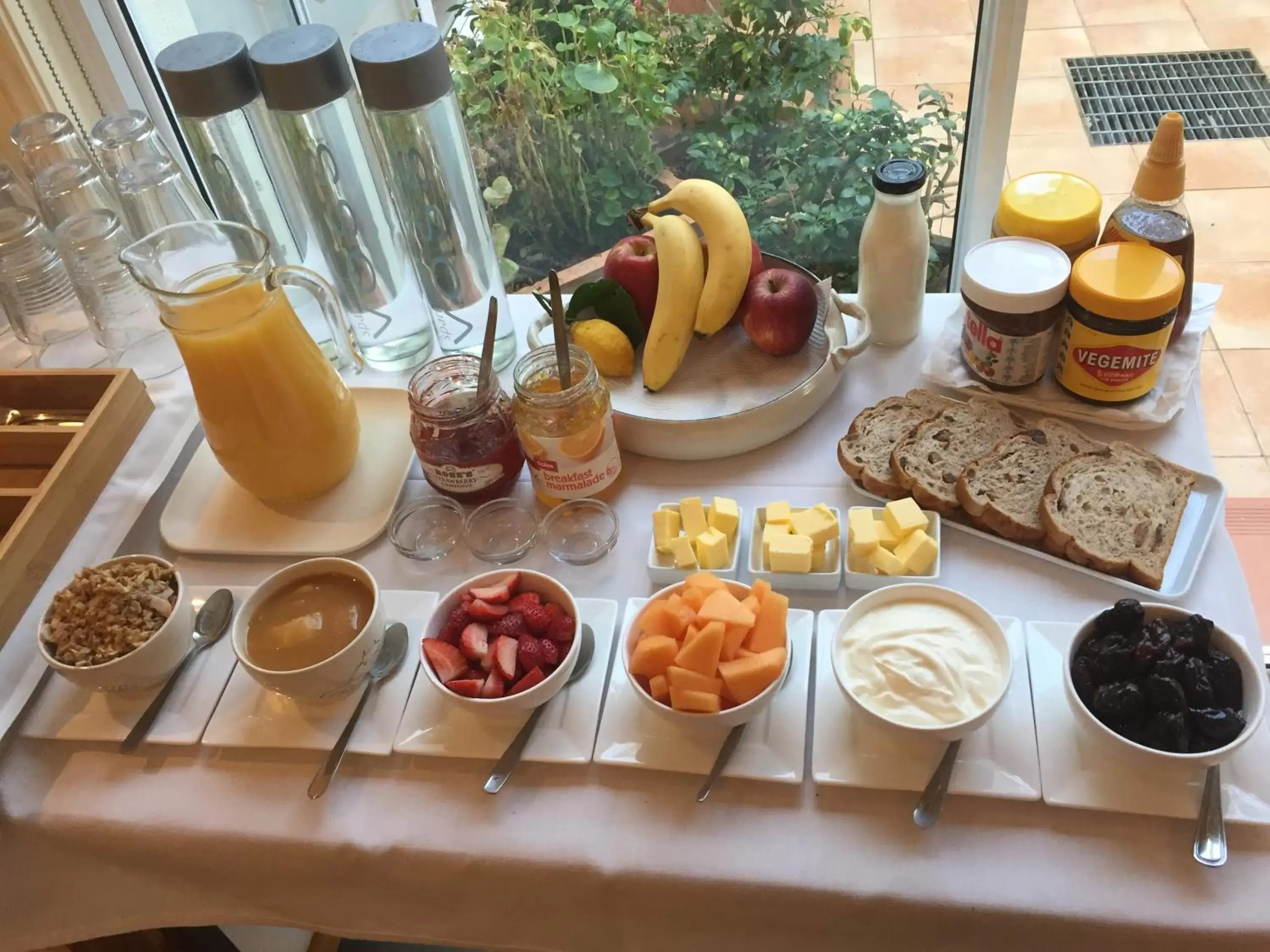 Breakfast in Bundanoon Lodge
