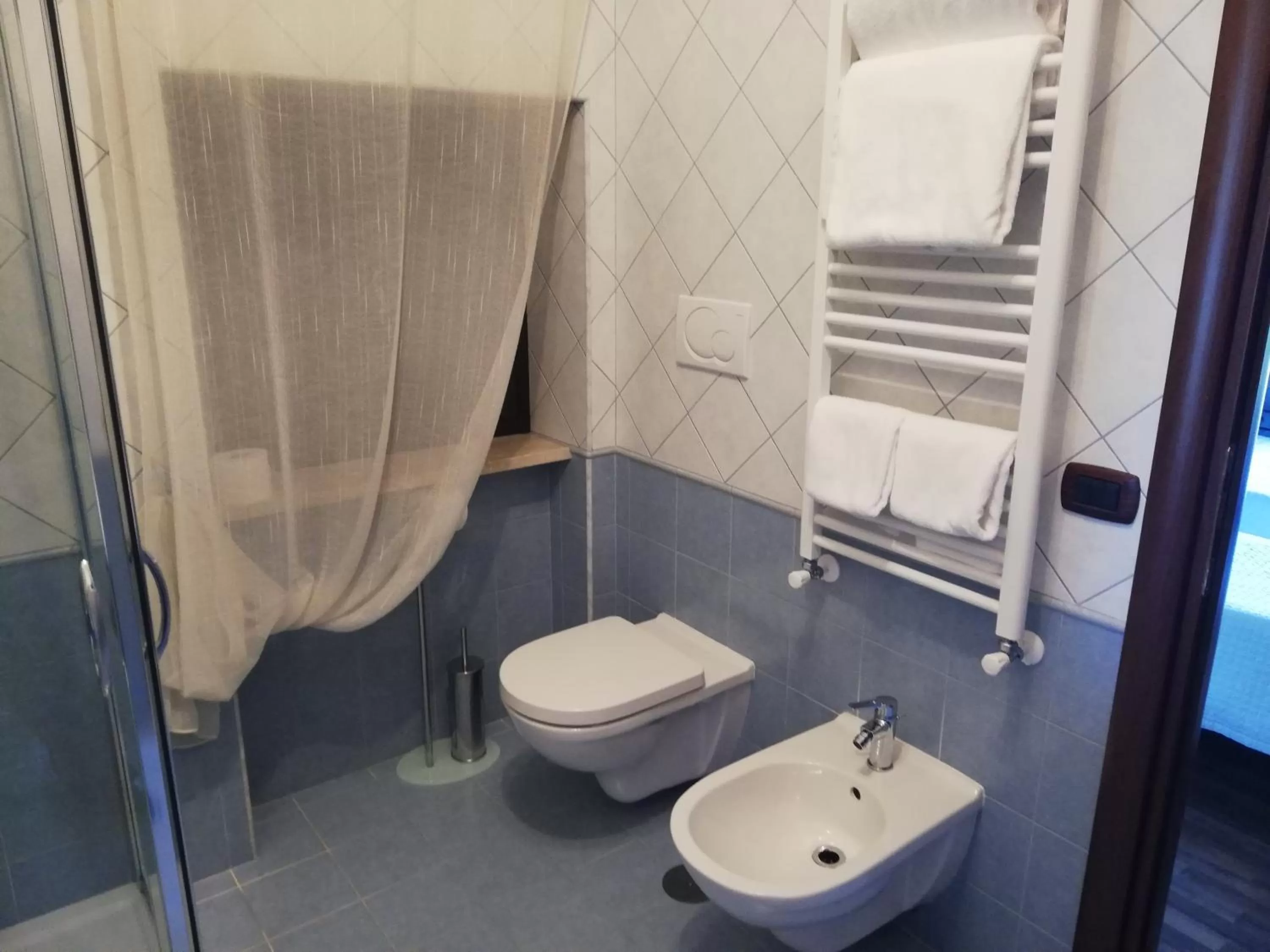 Bathroom in Relais Maria Luisa Locazione turistica di Simona Capaccio