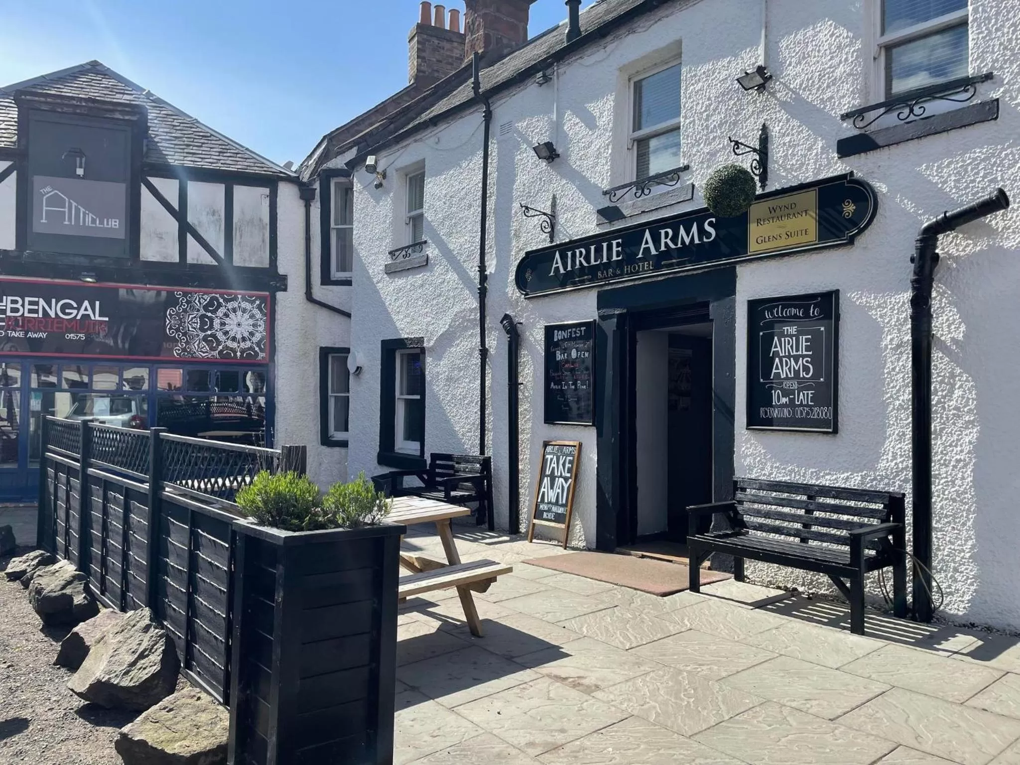 Property building in Airlie Arms Hotel