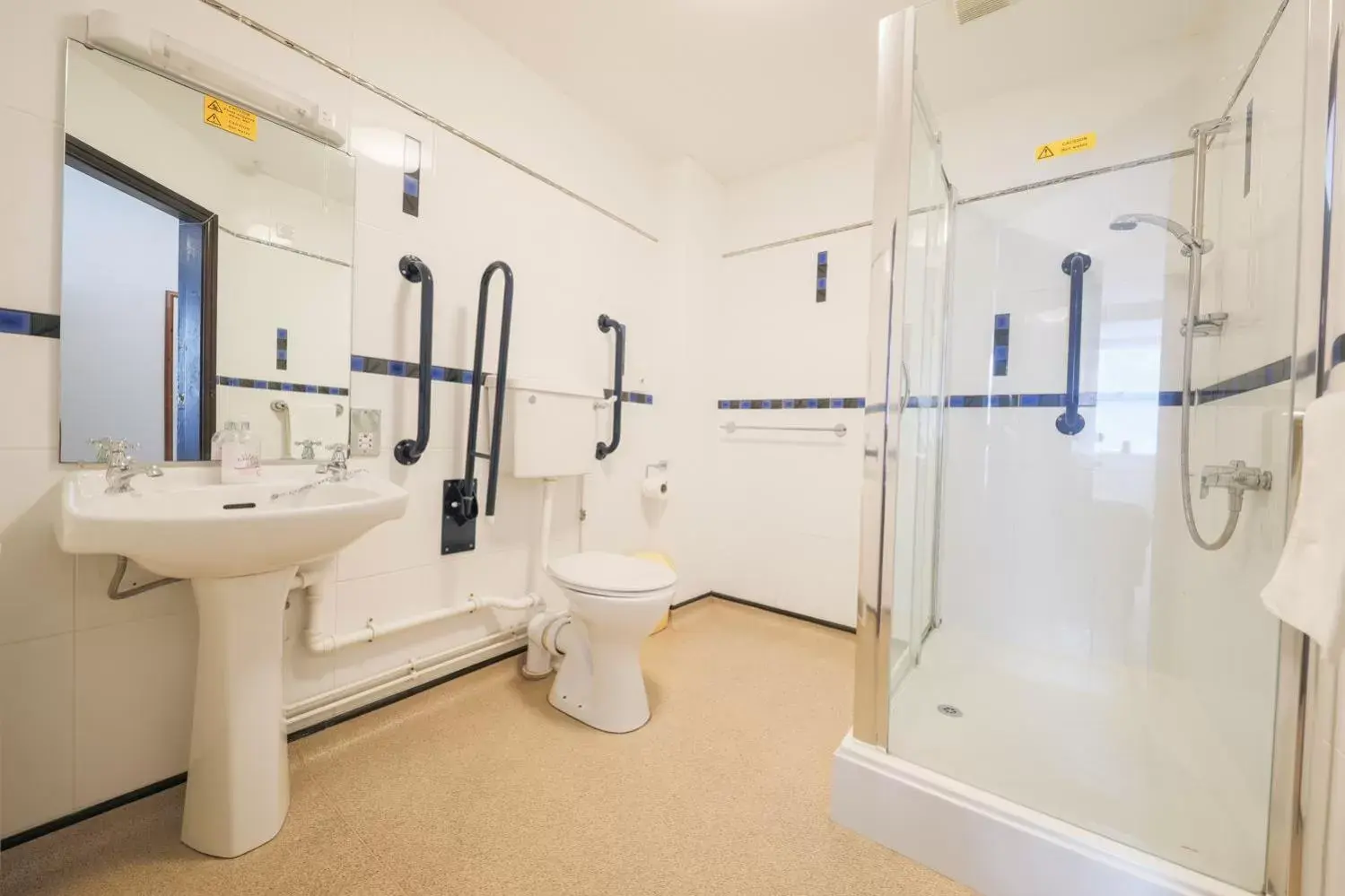 Bathroom in The Clee Hotel - Cleethorpes, Grimsby, Lincolnshire