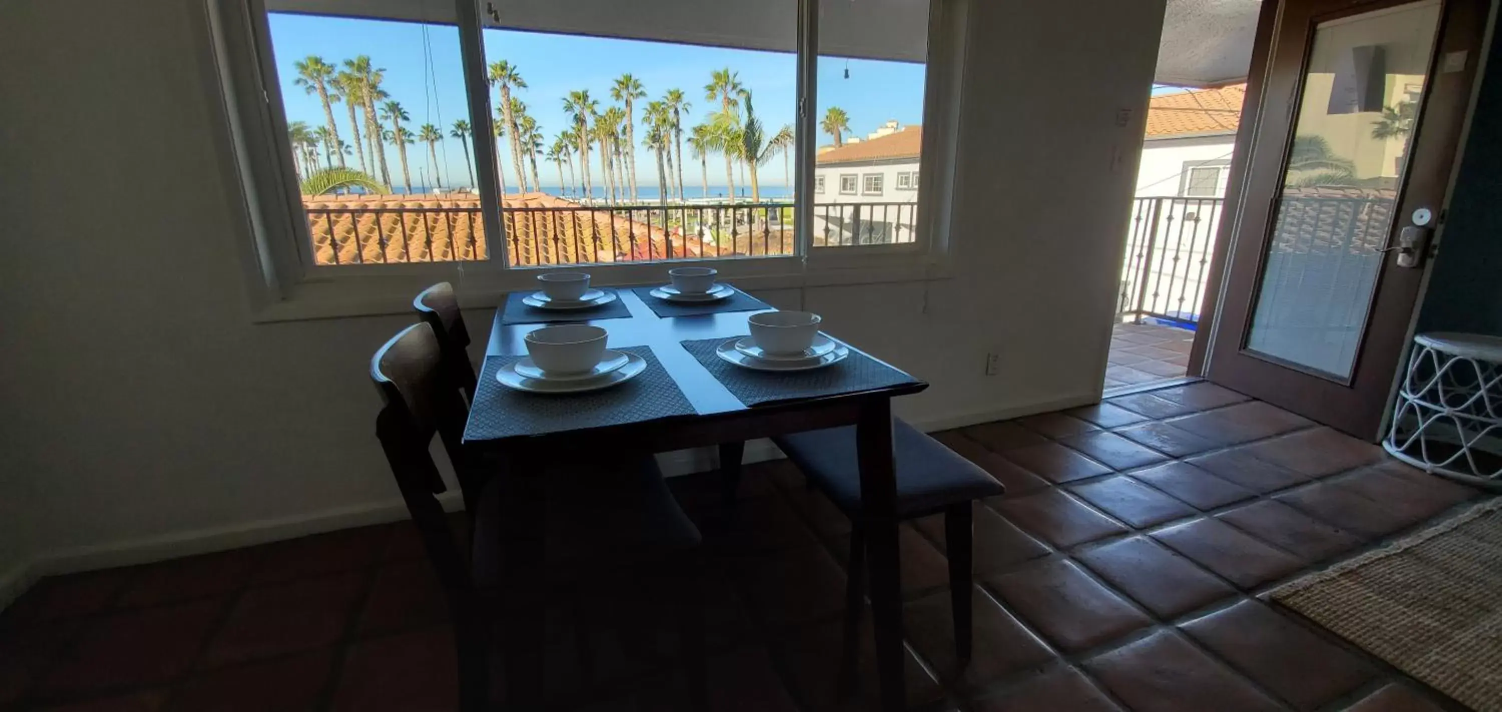 Dining Area in Sand Castle Inn