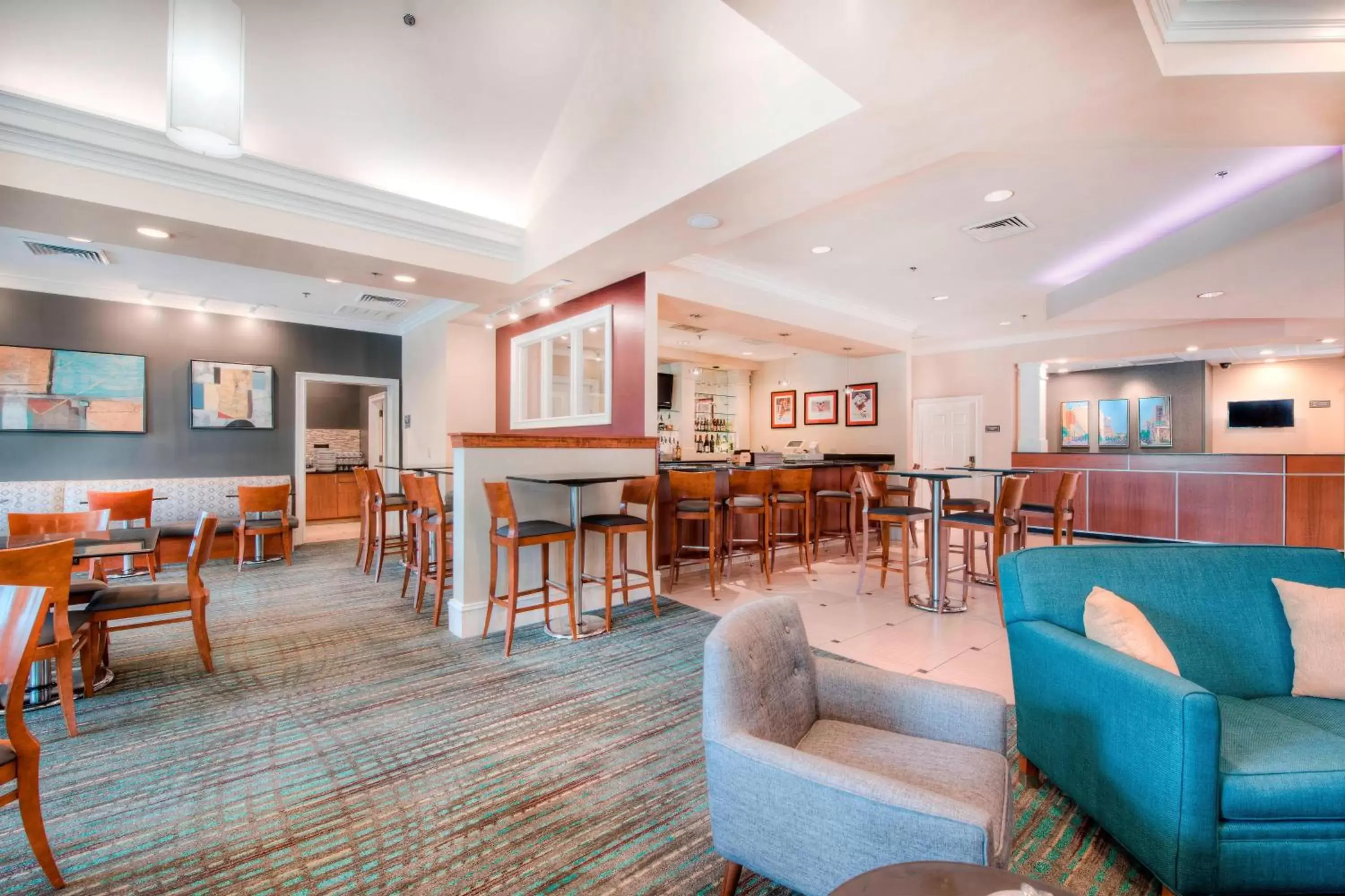 Lobby or reception, Lounge/Bar in Residence Inn by Marriott Raleigh Crabtree Valley