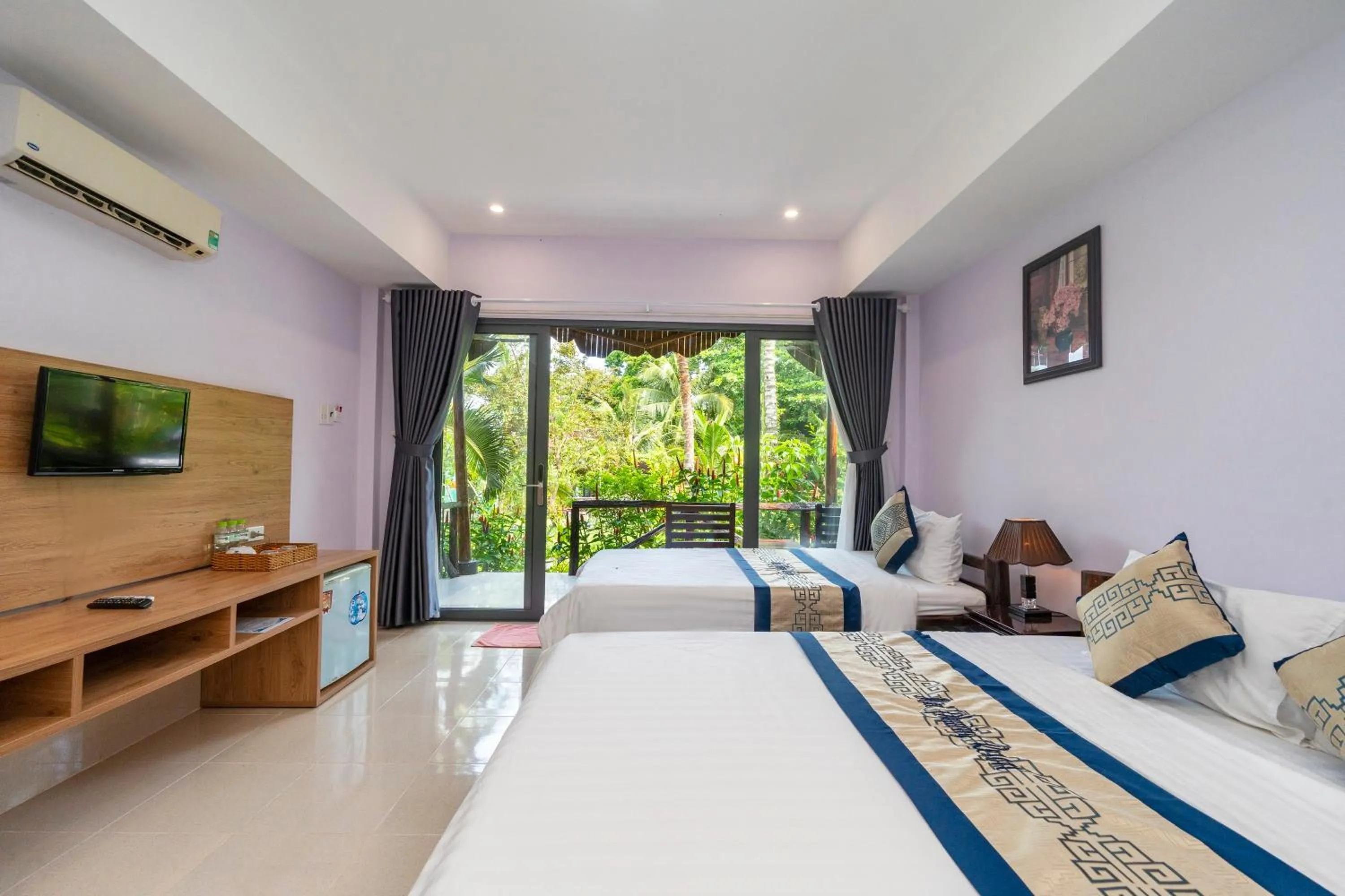View (from property/room), Bed in Mai Phuong Resort Phu Quoc