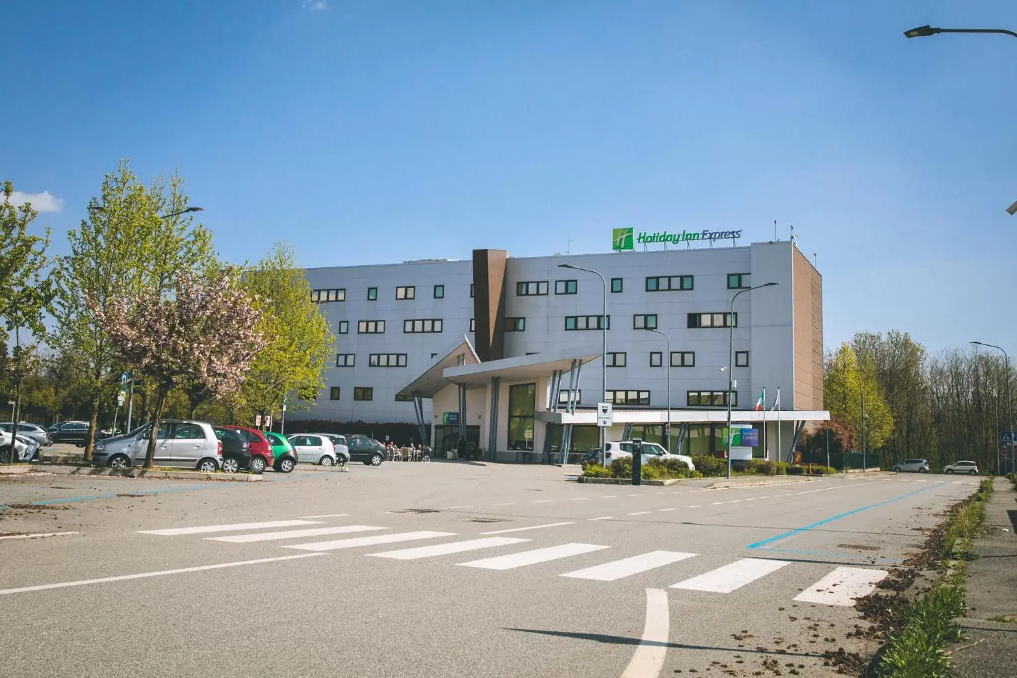 Property Building in Holiday Inn Express Milan-Malpensa Airport, an IHG Hotel