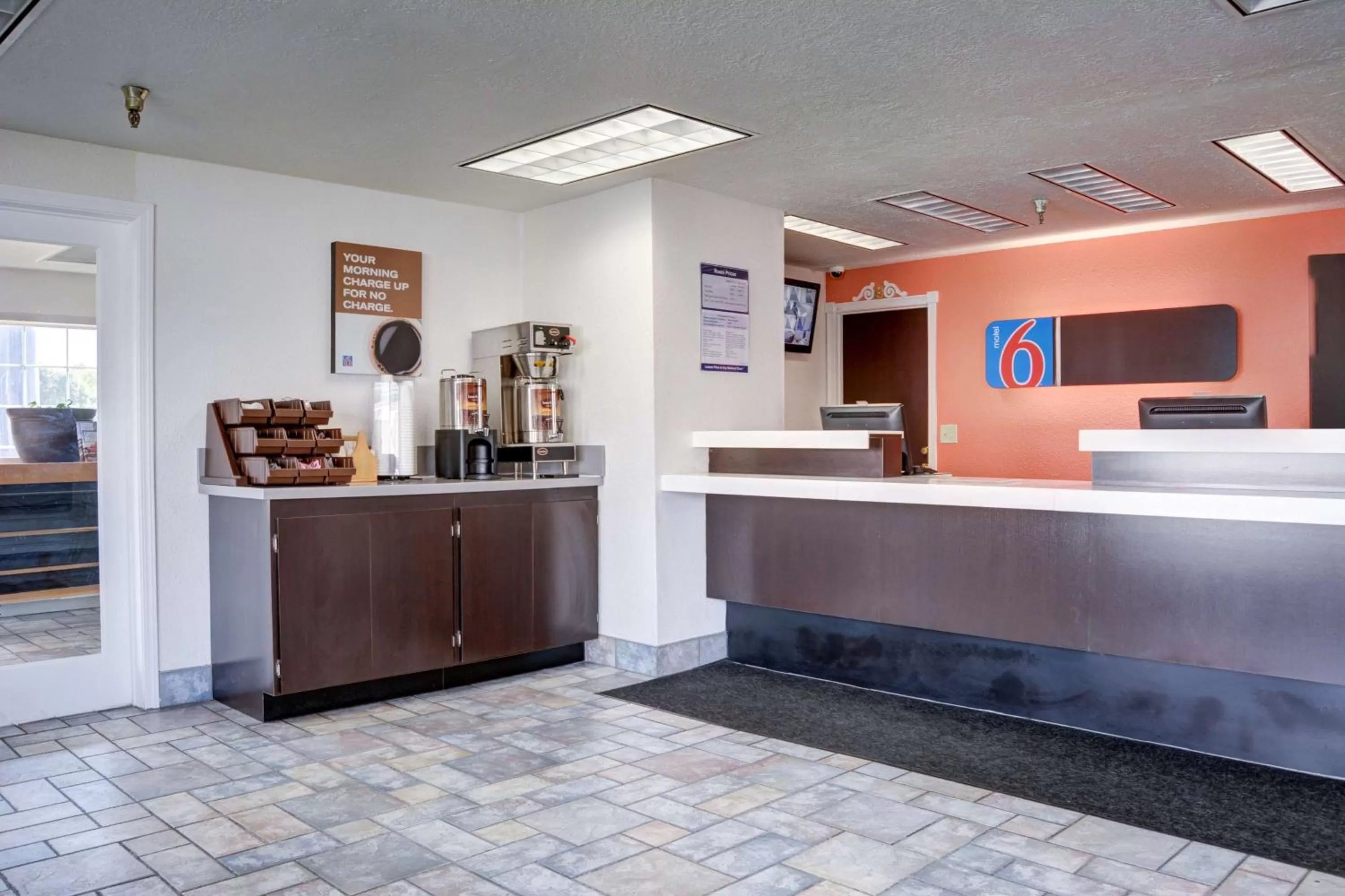 Lobby or reception in Motel 6-The Dalles, OR