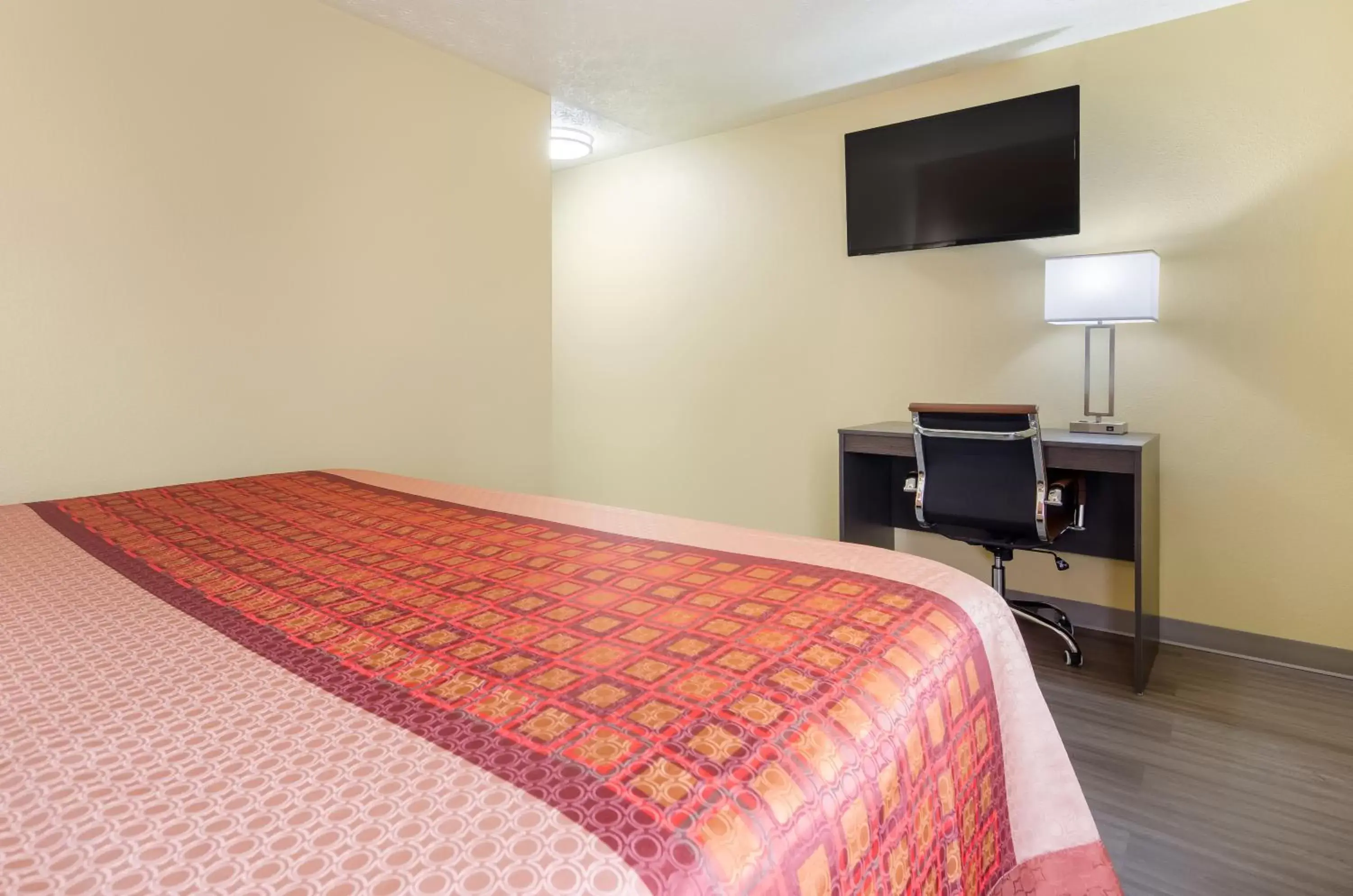 TV/Entertainment Center in Americas Best Value Inn & Suites Independence VA