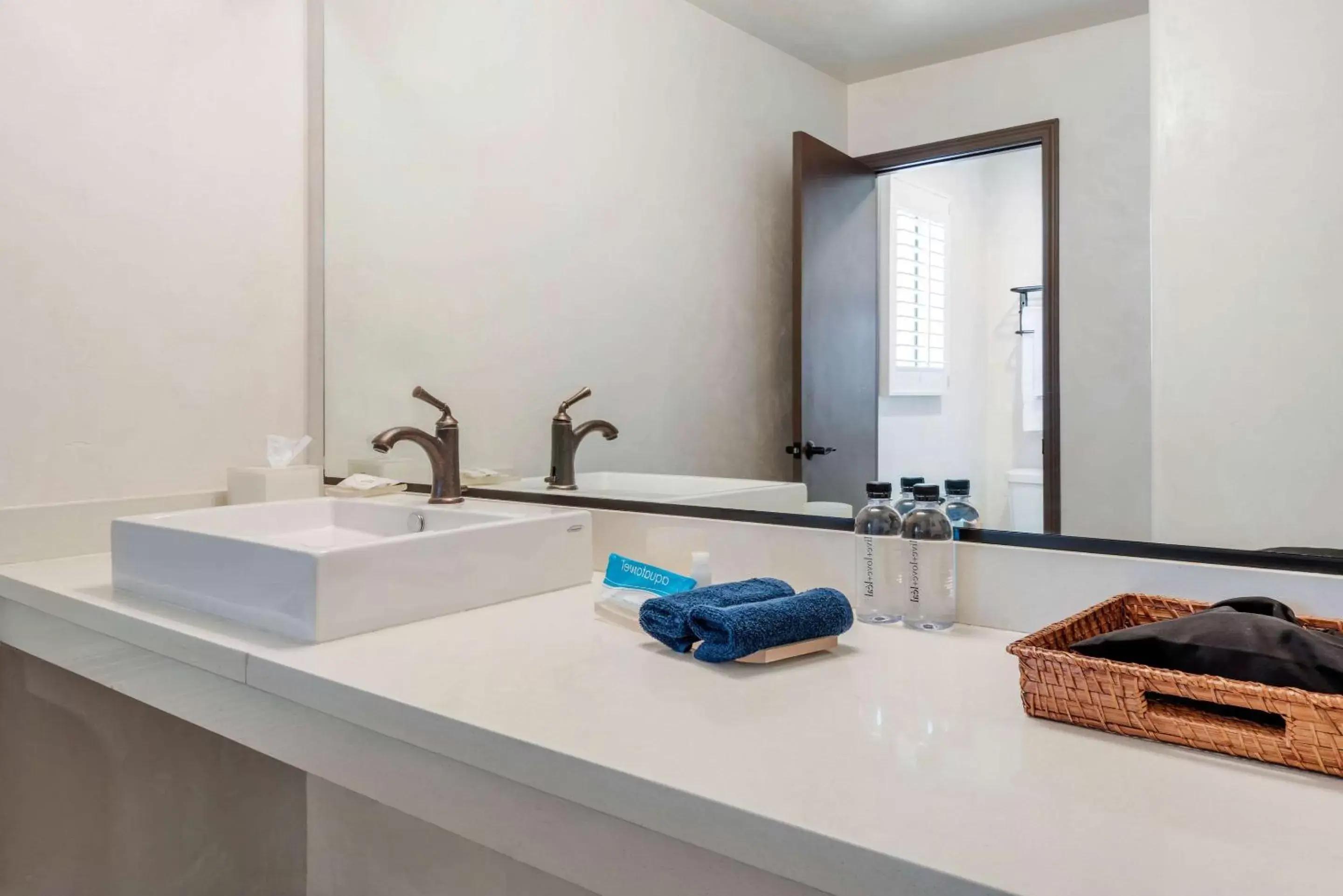 Bathroom in Hacienda de Leal, Ascend Hotel Collection