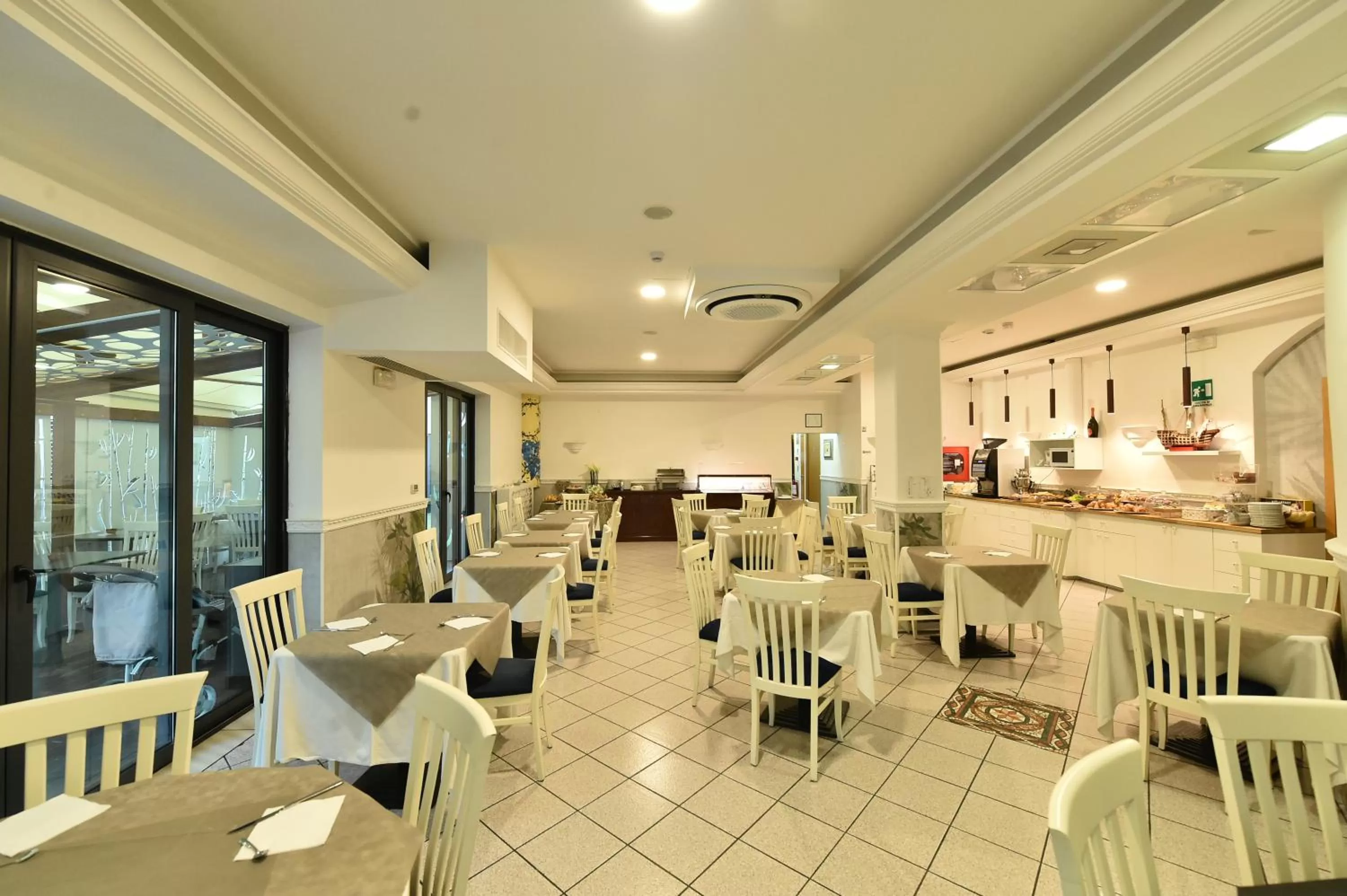 Restaurant/places to eat in Hotel Okinawa