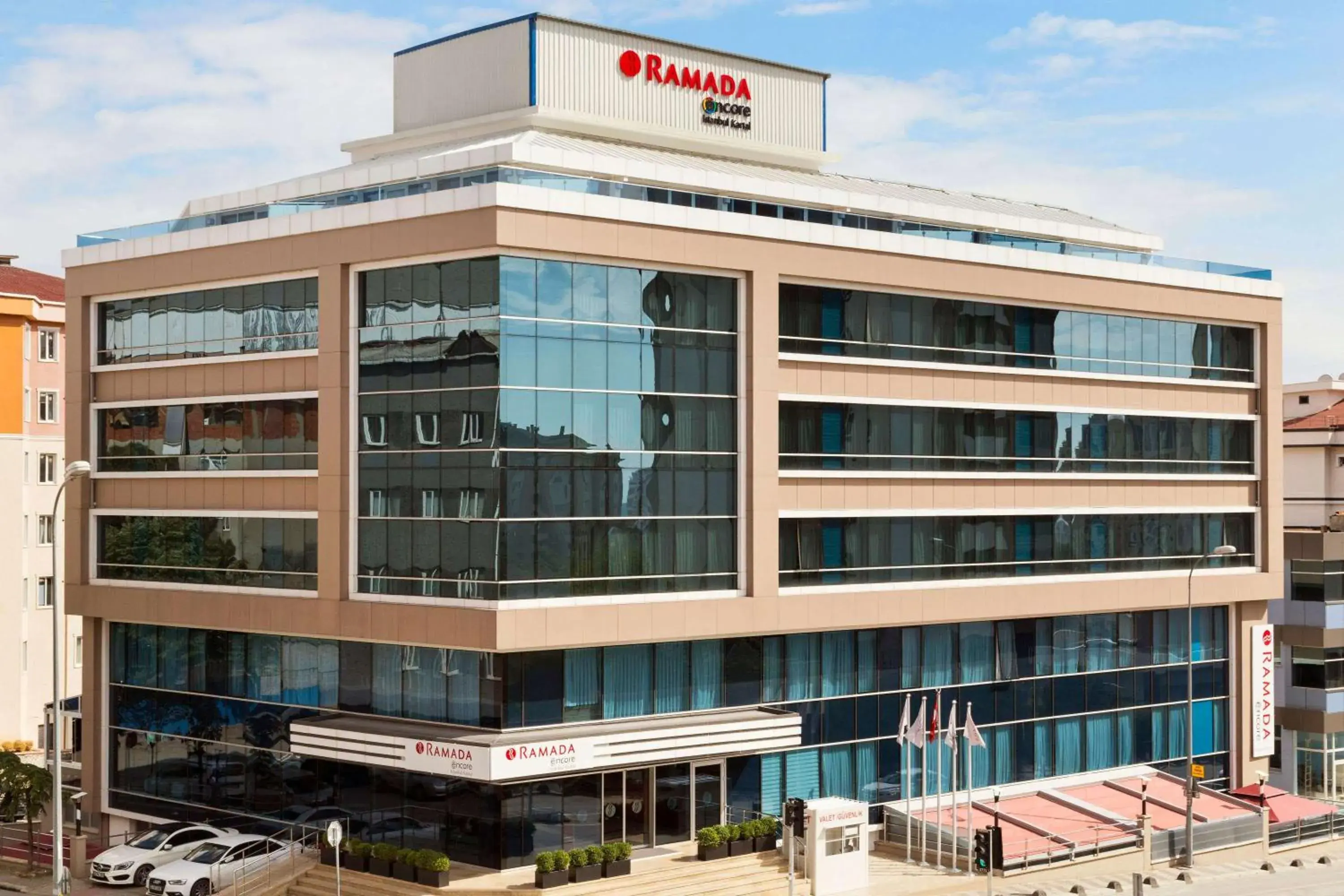 Property building in Ramada Encore Istanbul Kartal Property building in Ramada Encore Istanbul Kartal