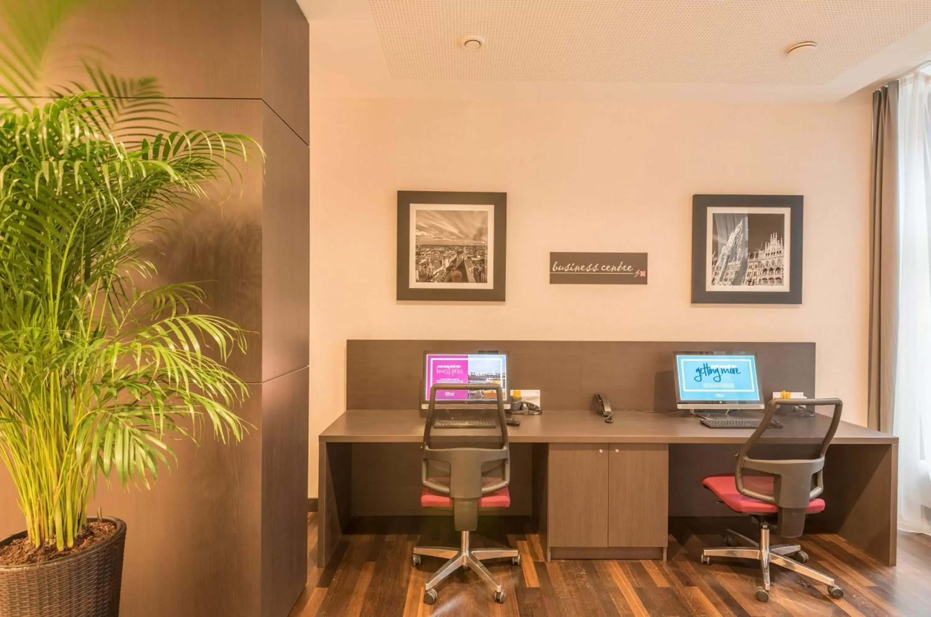 Business facilities in Hilton Garden Inn Munich City West