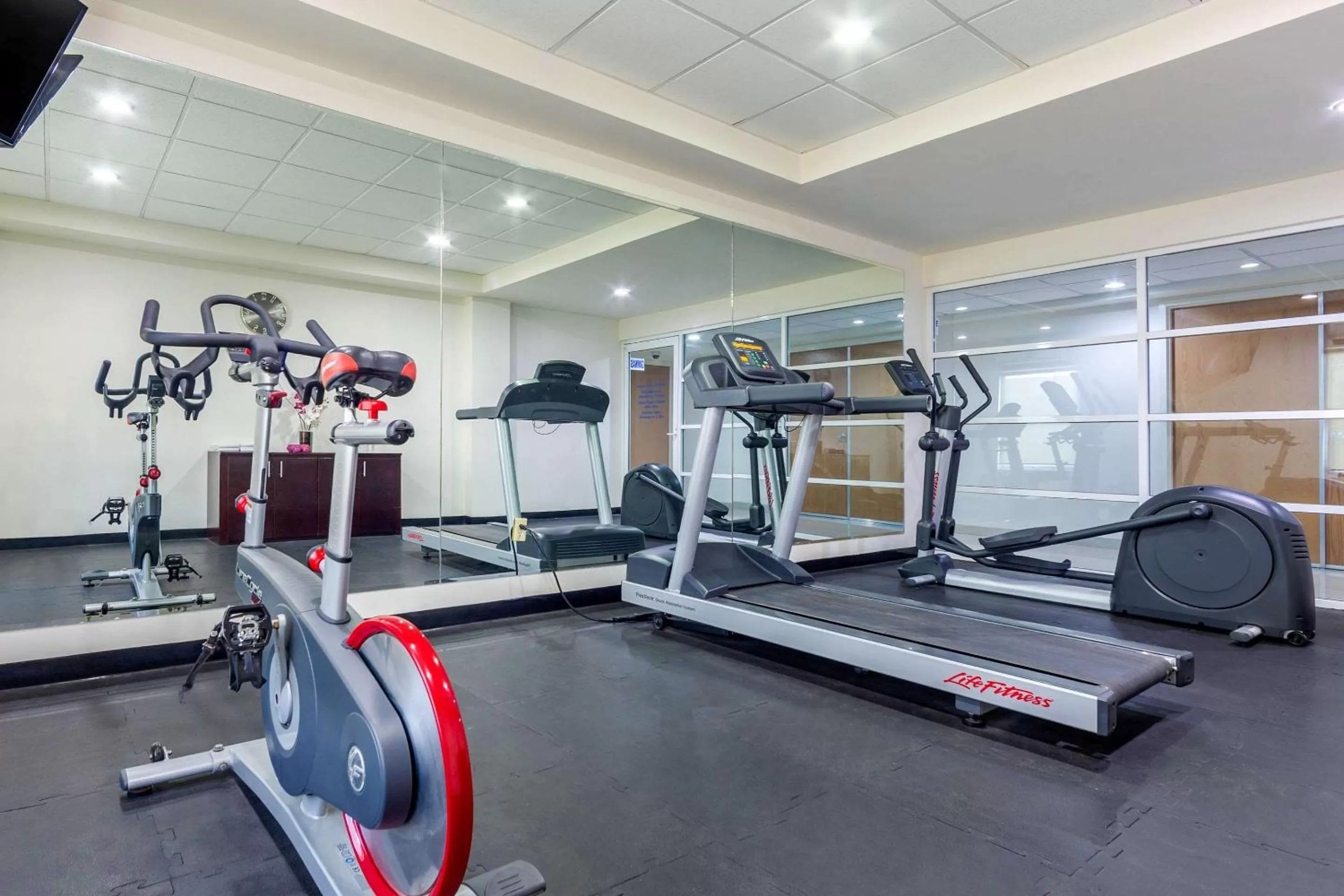 Fitness centre/facilities in Greenwood Hotel Torreón