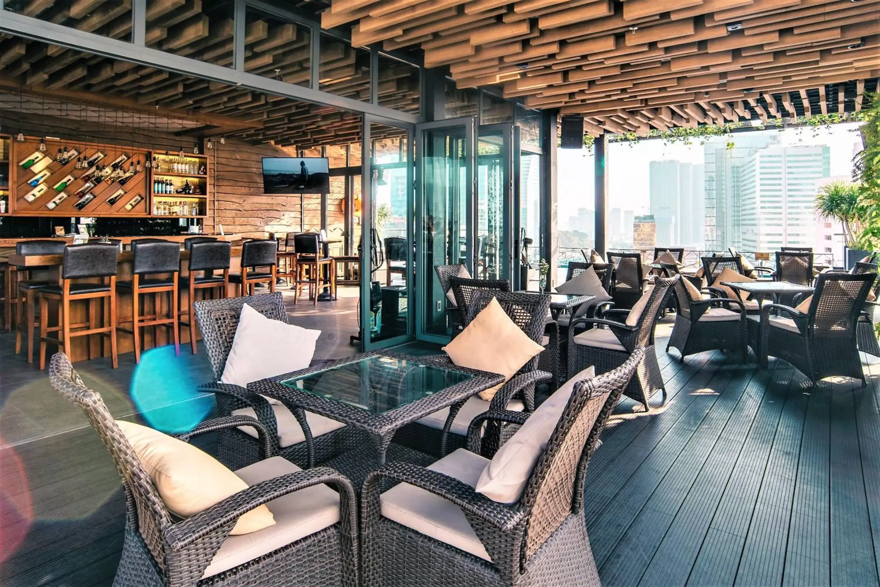 Lounge or bar, Restaurant/Places to Eat in Northern Saigon Hotel Lounge or bar, Restaurant/Places to Eat in Northern Saigon Hotel