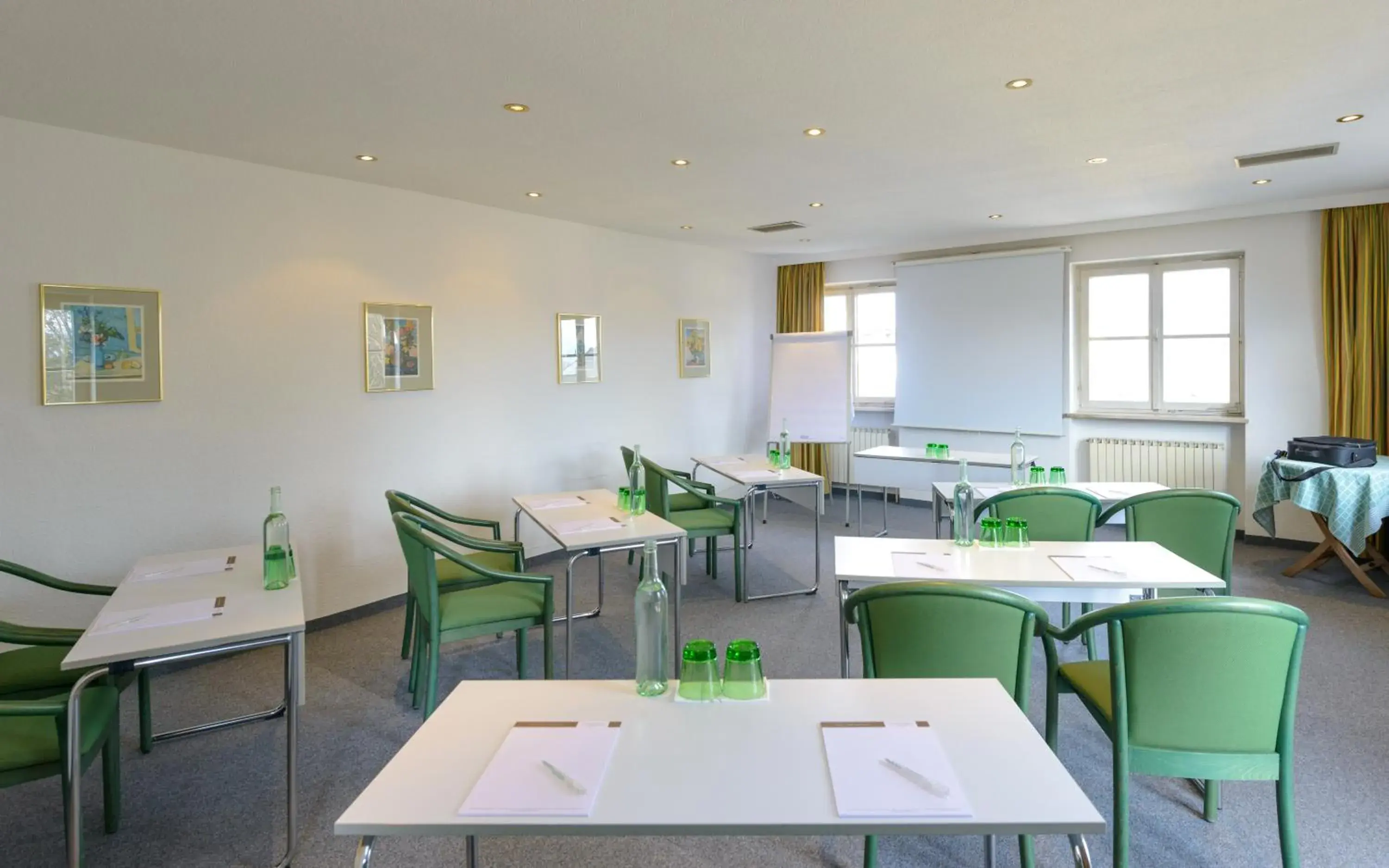Meeting/conference room, Restaurant/Places to Eat in Hotel Walserwirt