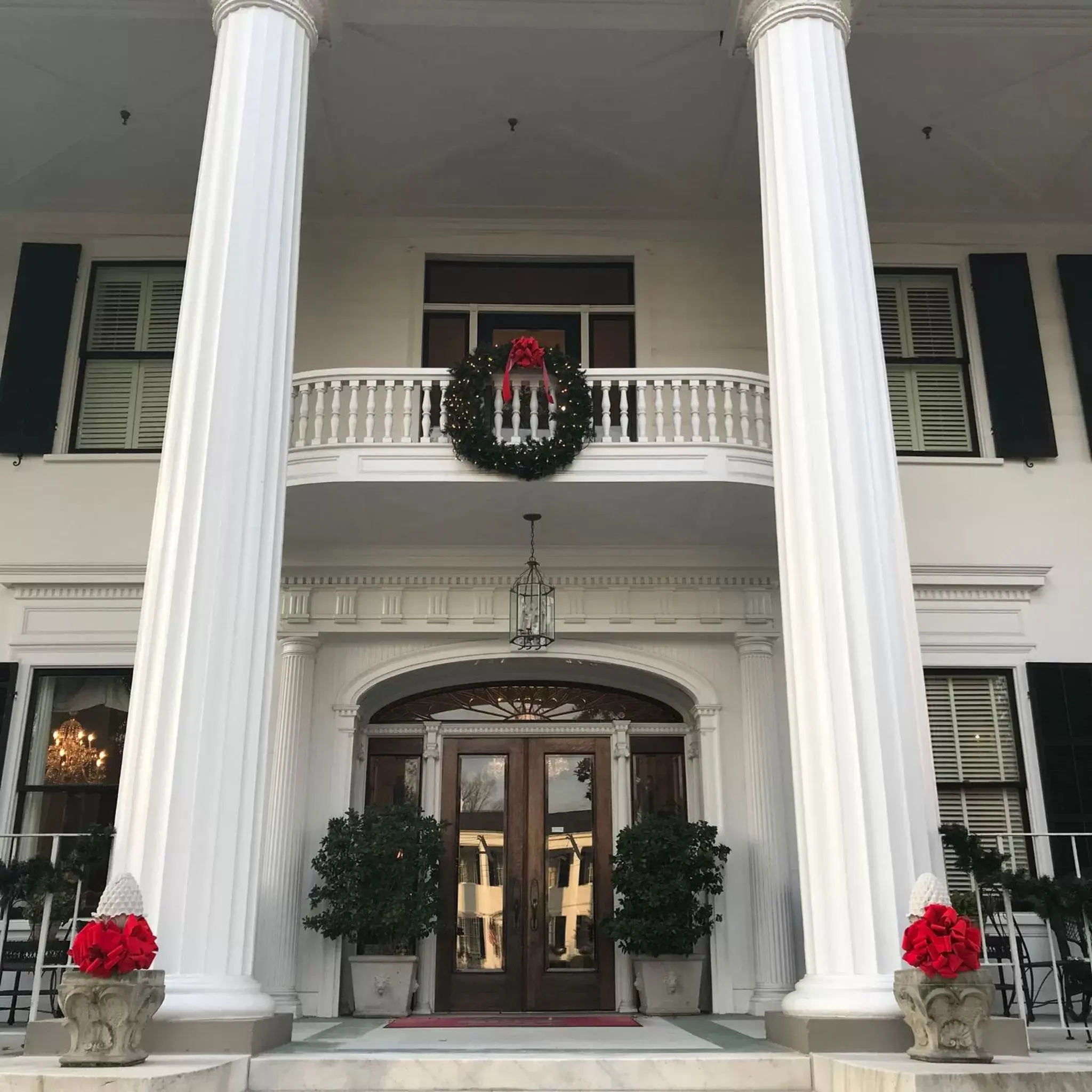 Facade/entrance in 1842 Inn Facade/entrance in 1842 Inn