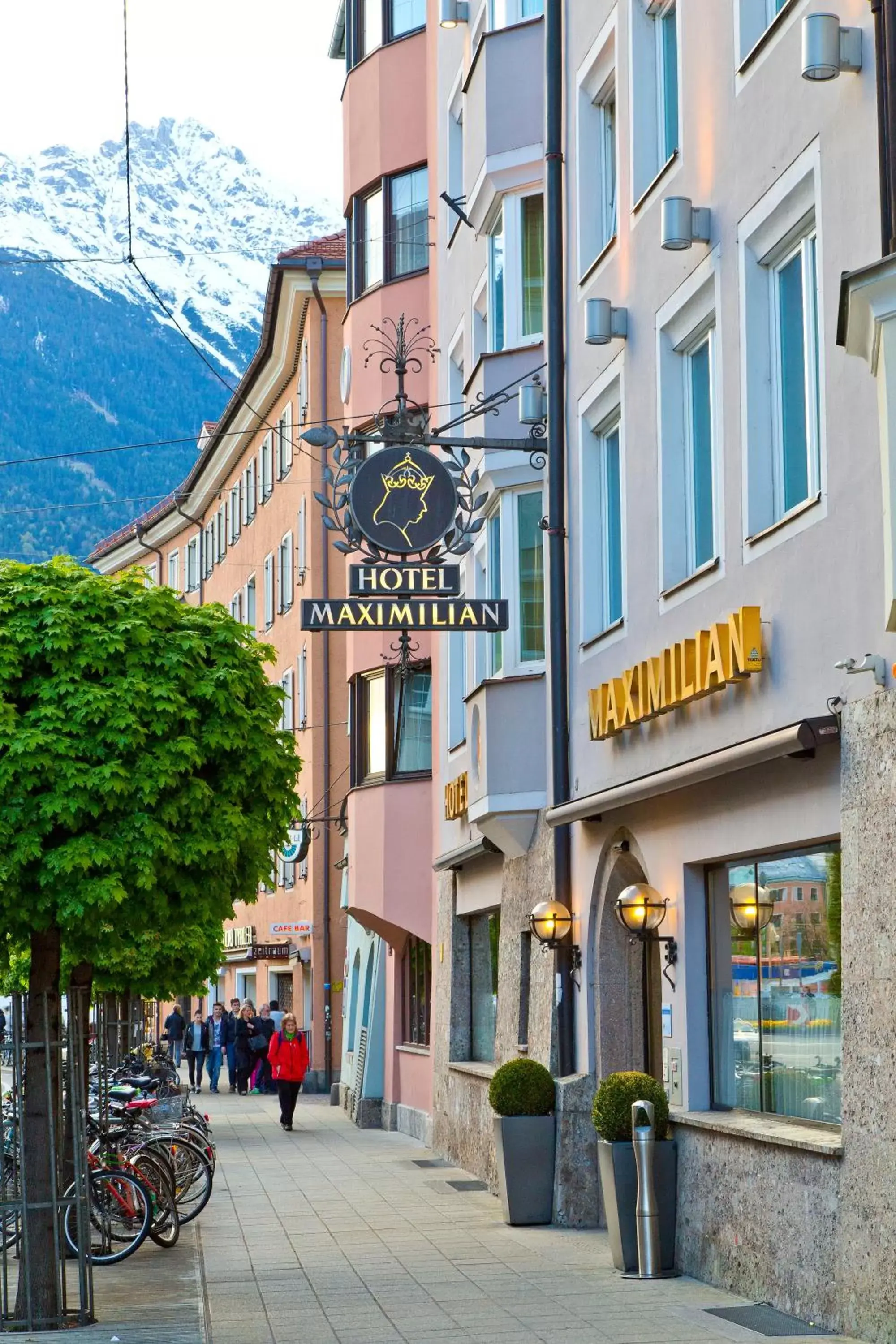 Facade/entrance, Property Building in Hotel Maximilian - Stadthaus Penz