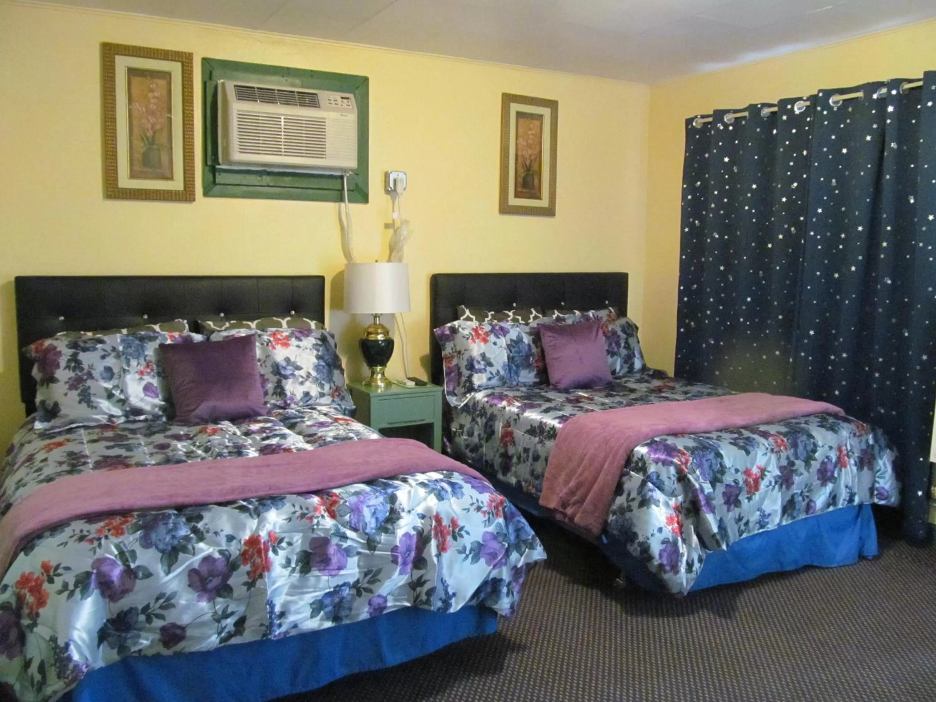 Bed in Western Motel