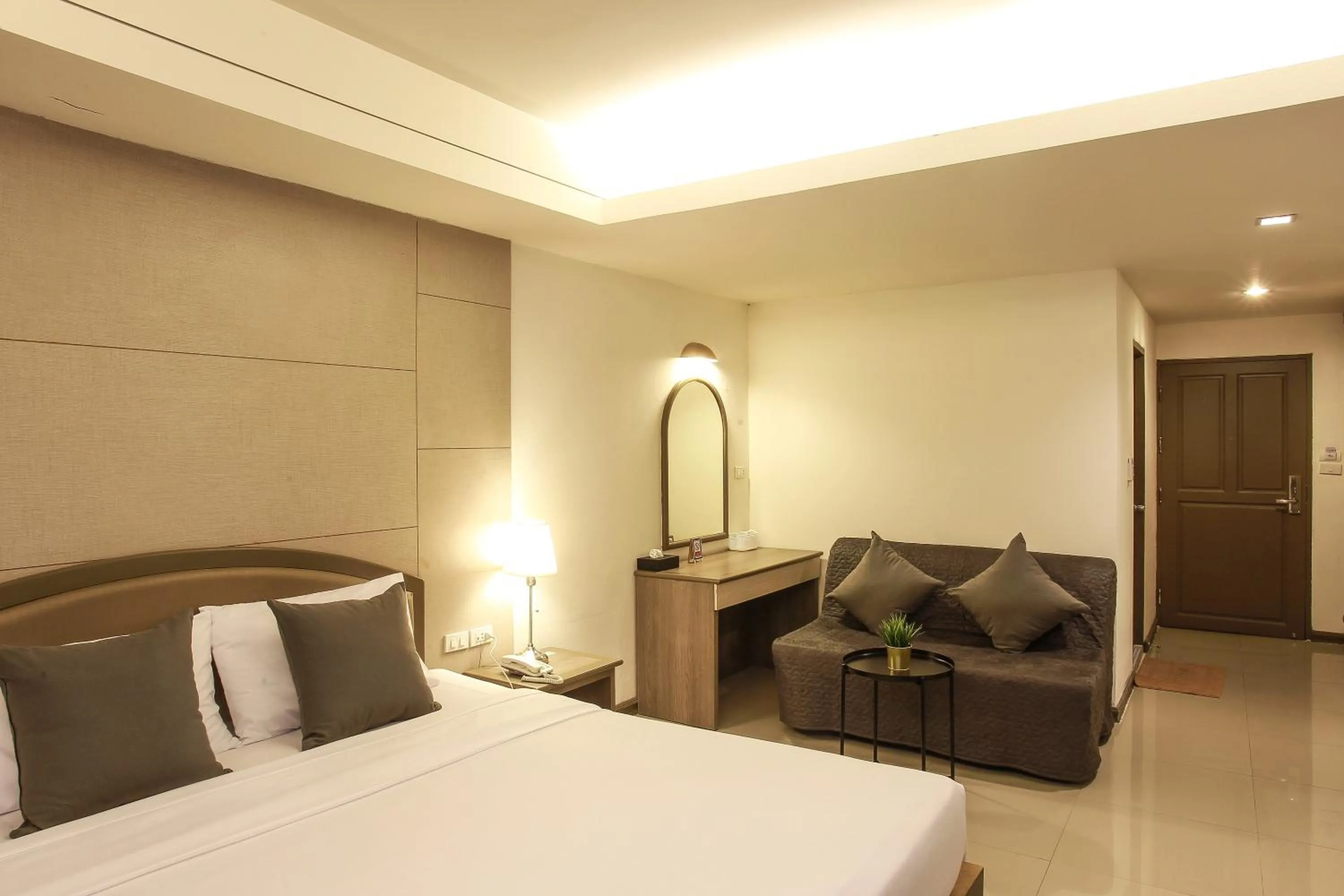 Bed in Lee Garden Bangkok