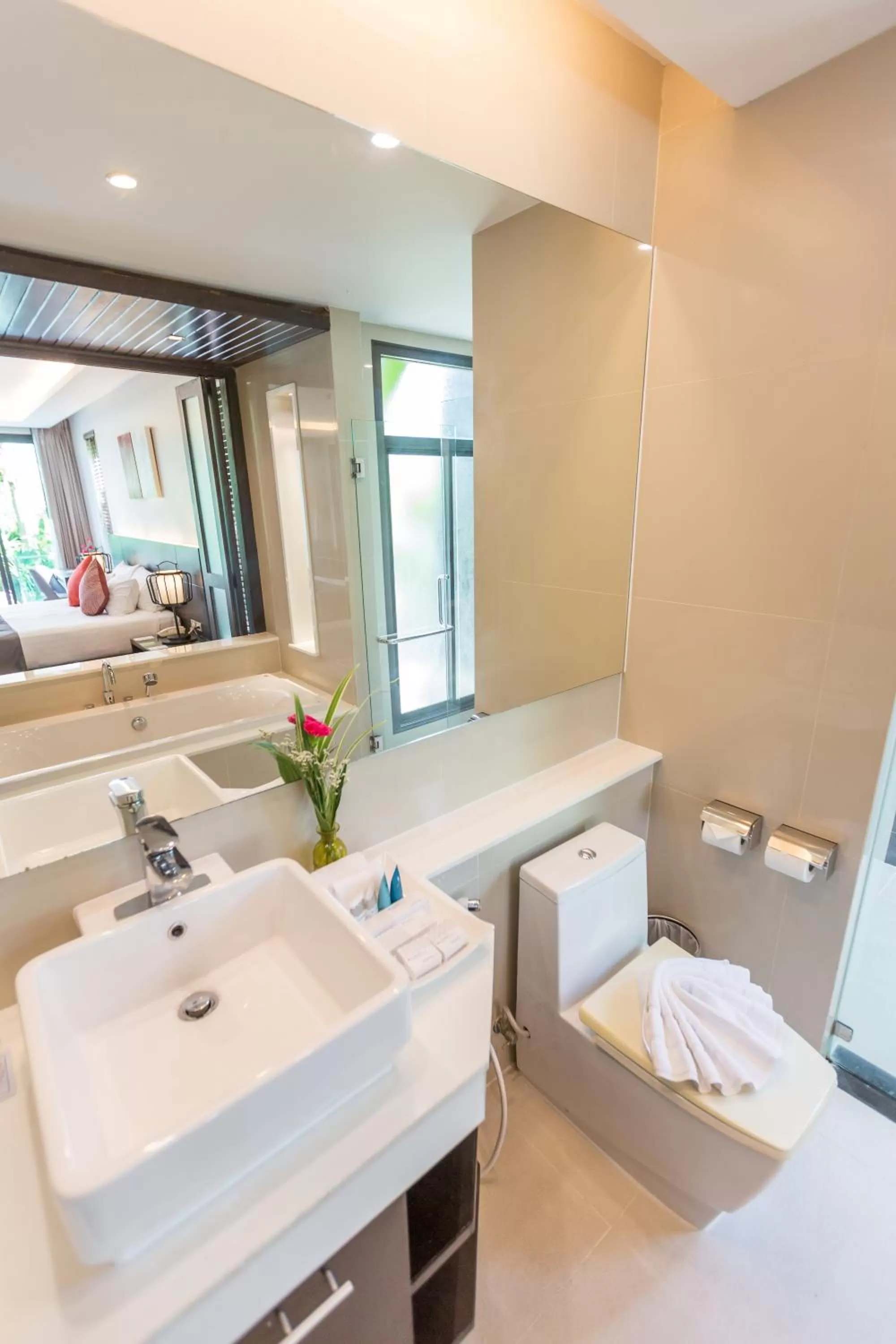 Bathroom in Wyndham Sea Pearl Resort, Phuket