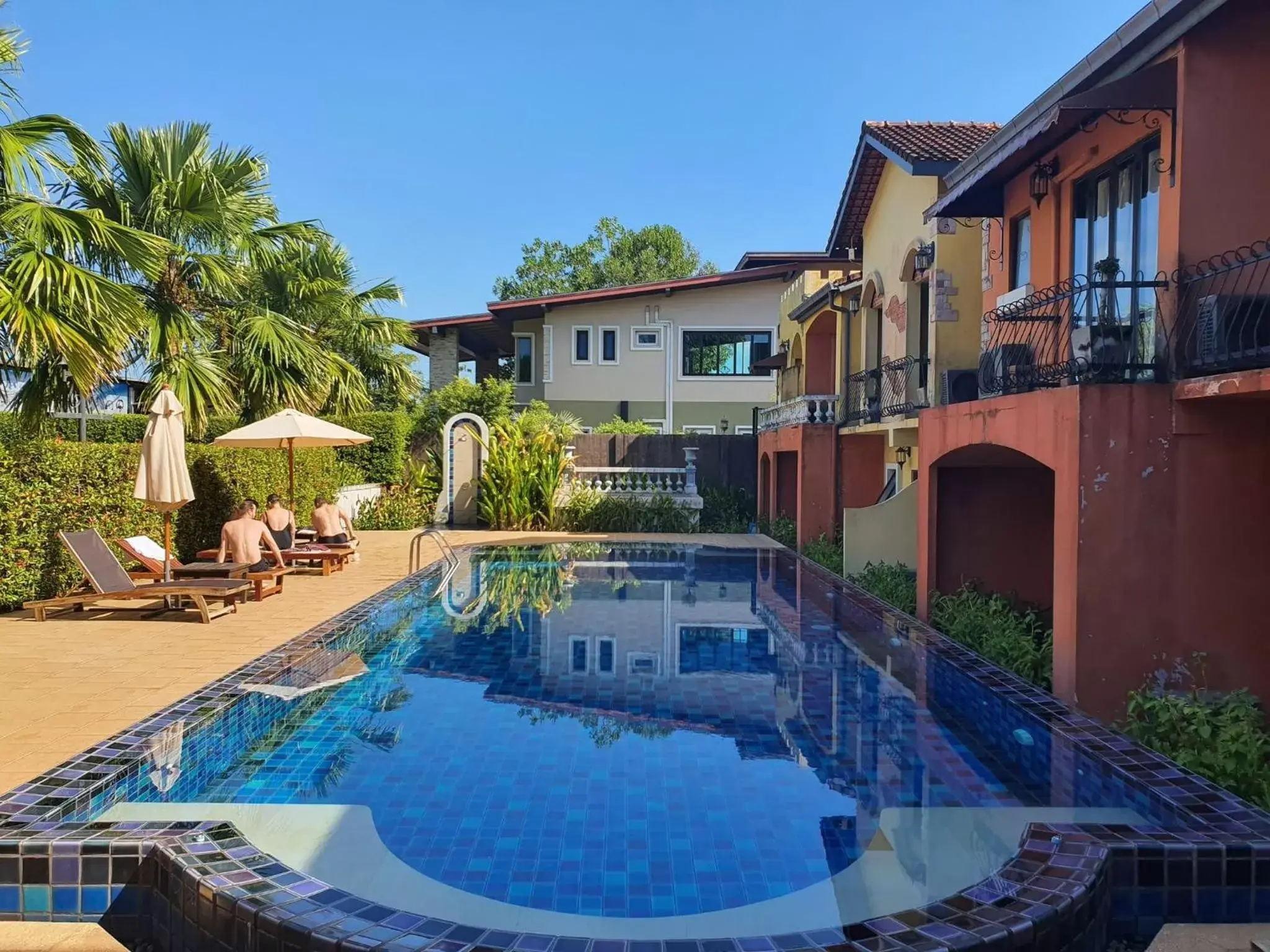 Swimming Pool in Hotel Toscana Trat