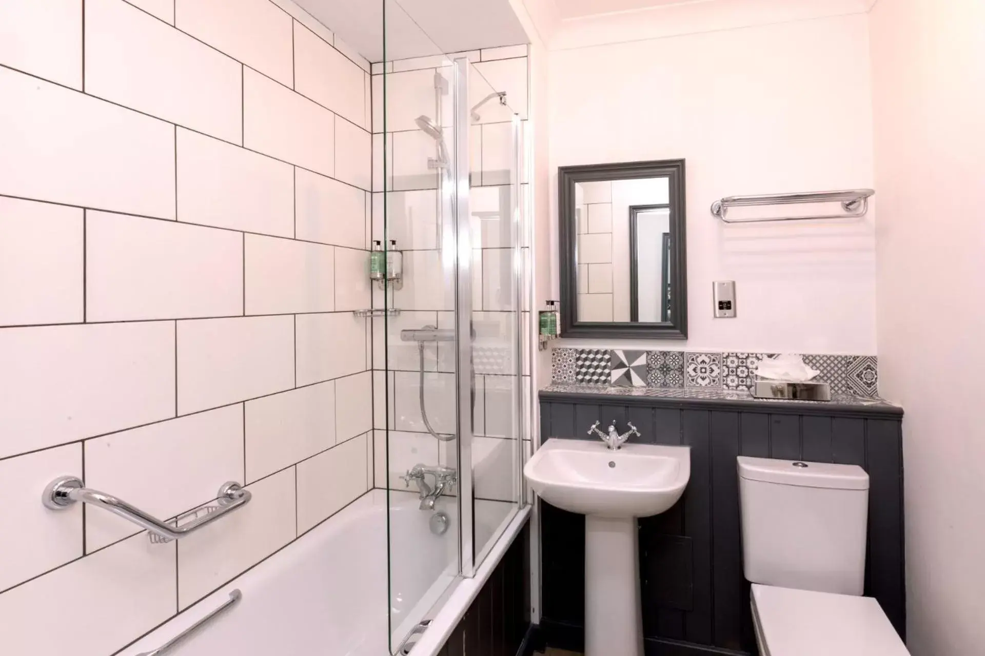 Shower, Bathroom in The Harrogate Inn - The Inn Collection Group