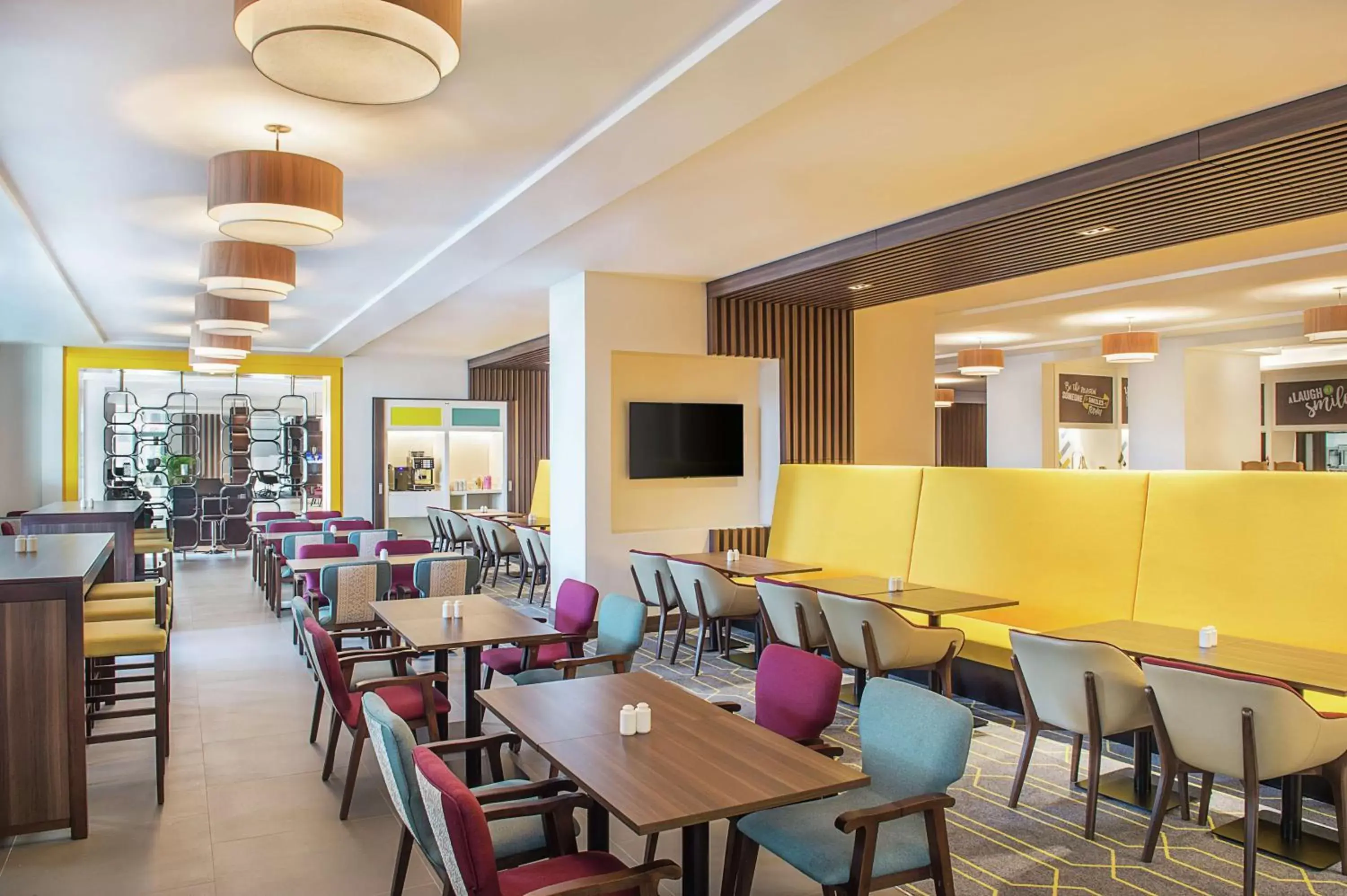 Restaurant/Places to Eat in Hampton By Hilton Dubai Airport
