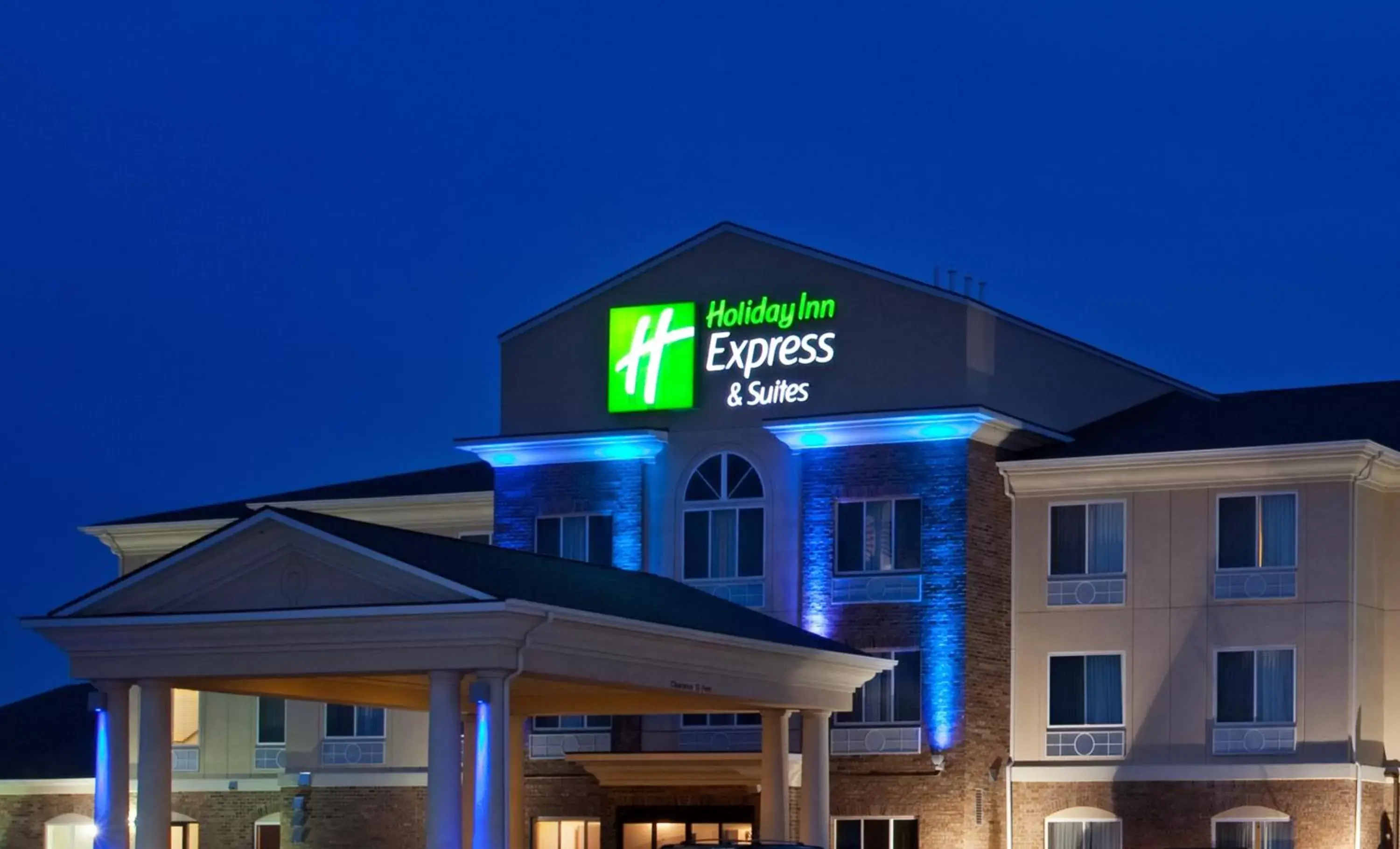 Property Building in Holiday Inn Express Hotel & Suites Mattoon, an IHG Hotel