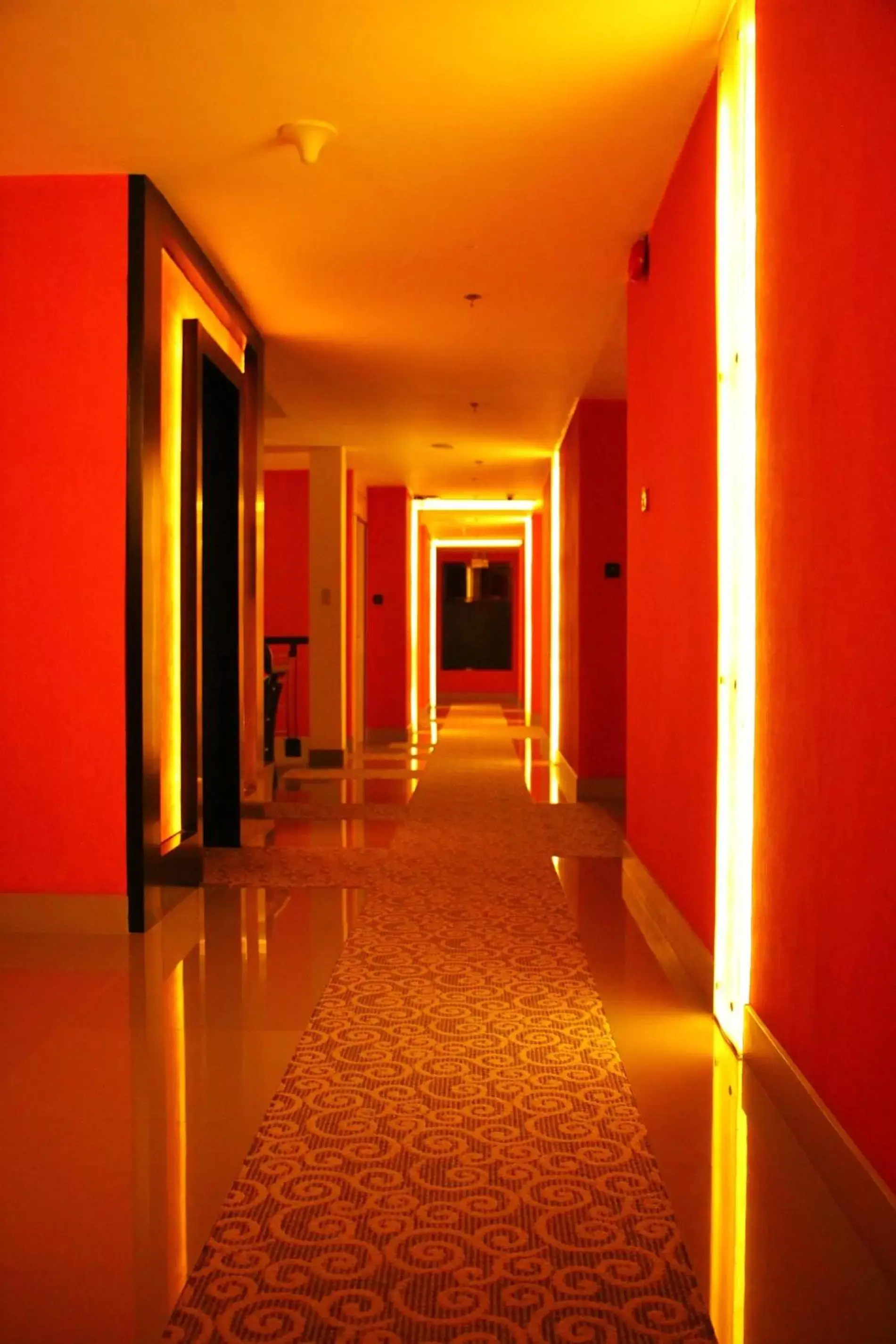 Facade/entrance in Eloisa Royal Suites Facade/entrance in Eloisa Royal Suites