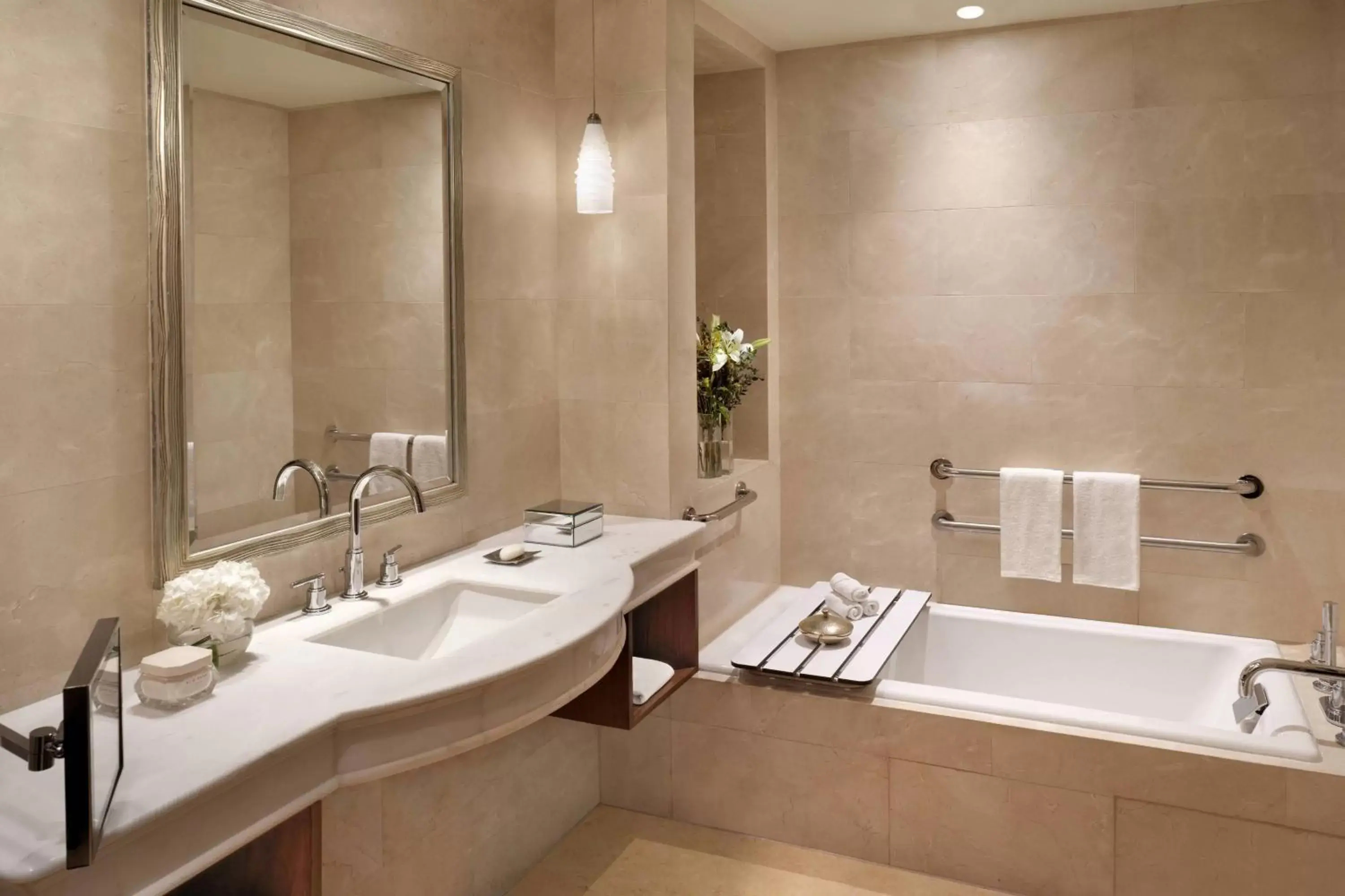 Bathroom in The Ritz-Carlton Abu Dhabi, Grand Canal