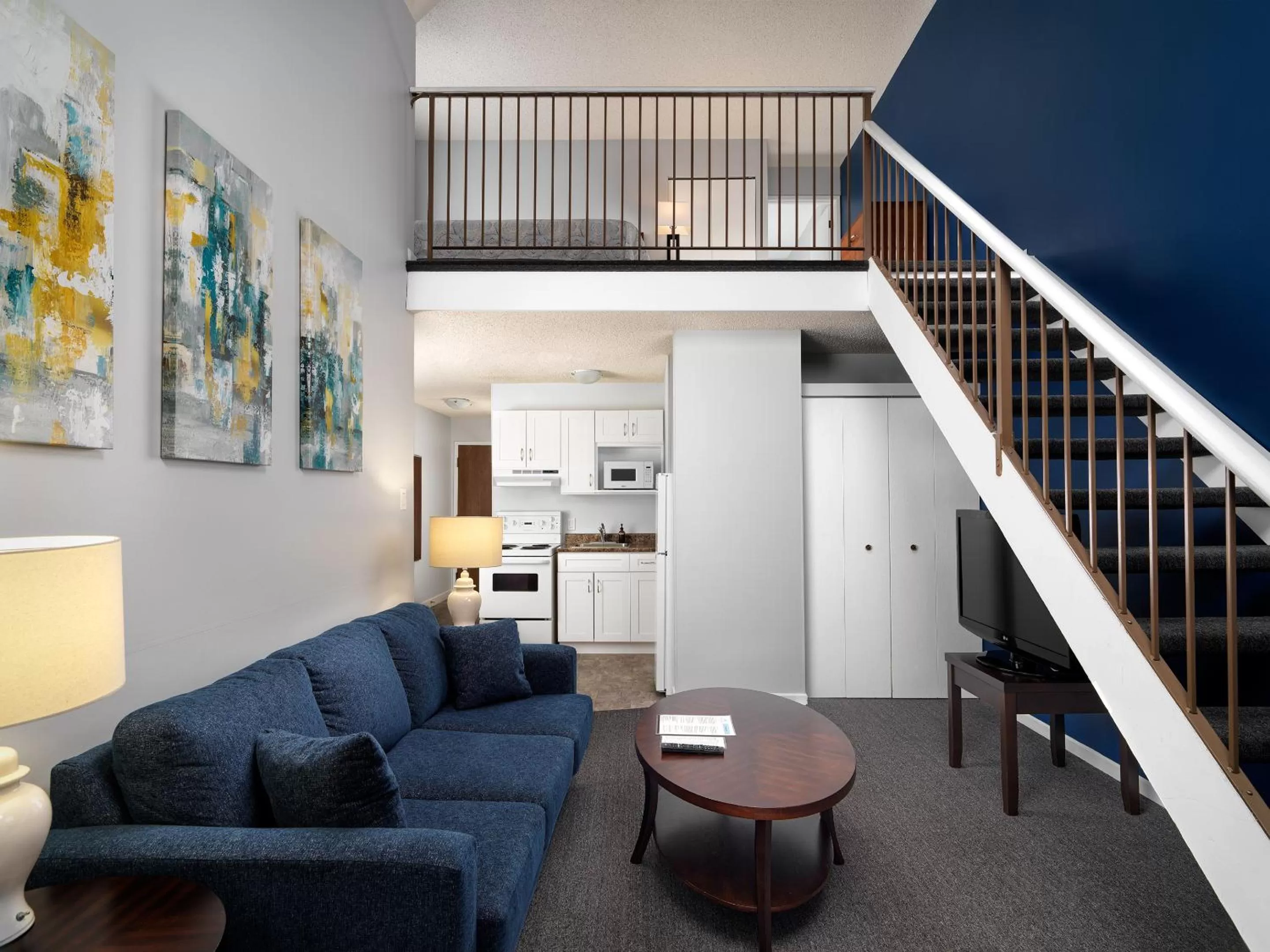 Kitchen or kitchenette in Huntingdon Hotel and Suites