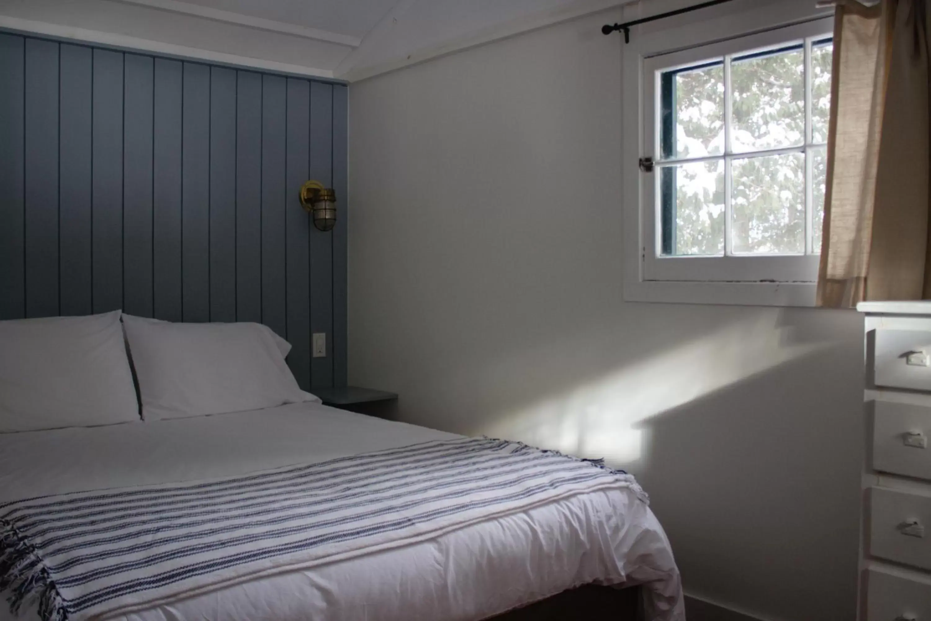 Bedroom, Bed in Anchor Inn