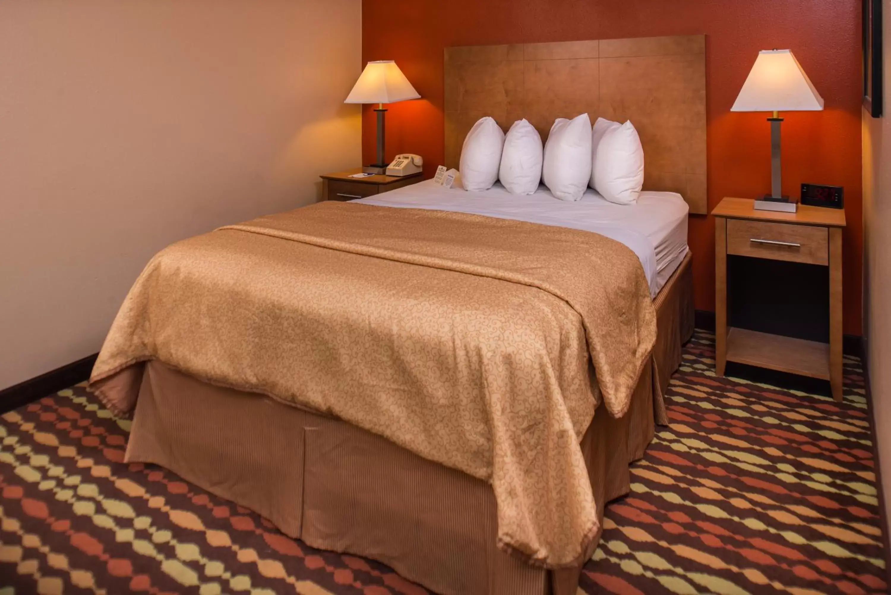 Queen Room with Two Queen Beds in Best Western Ambassador Inn & Suites