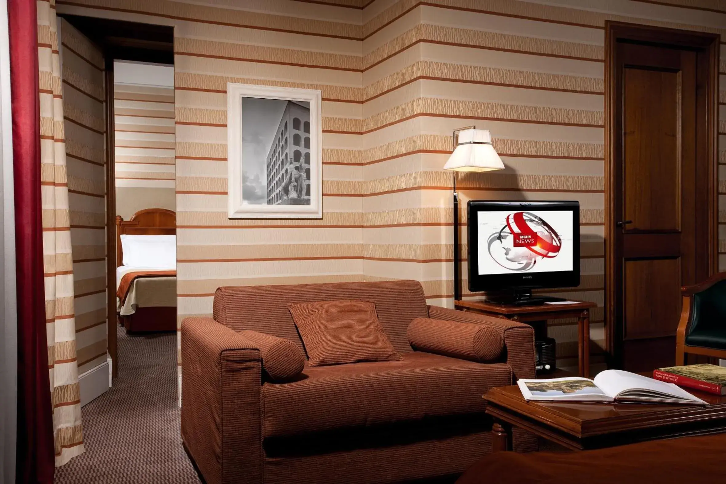 TV and multimedia, Seating Area in Hotel Mascagni
