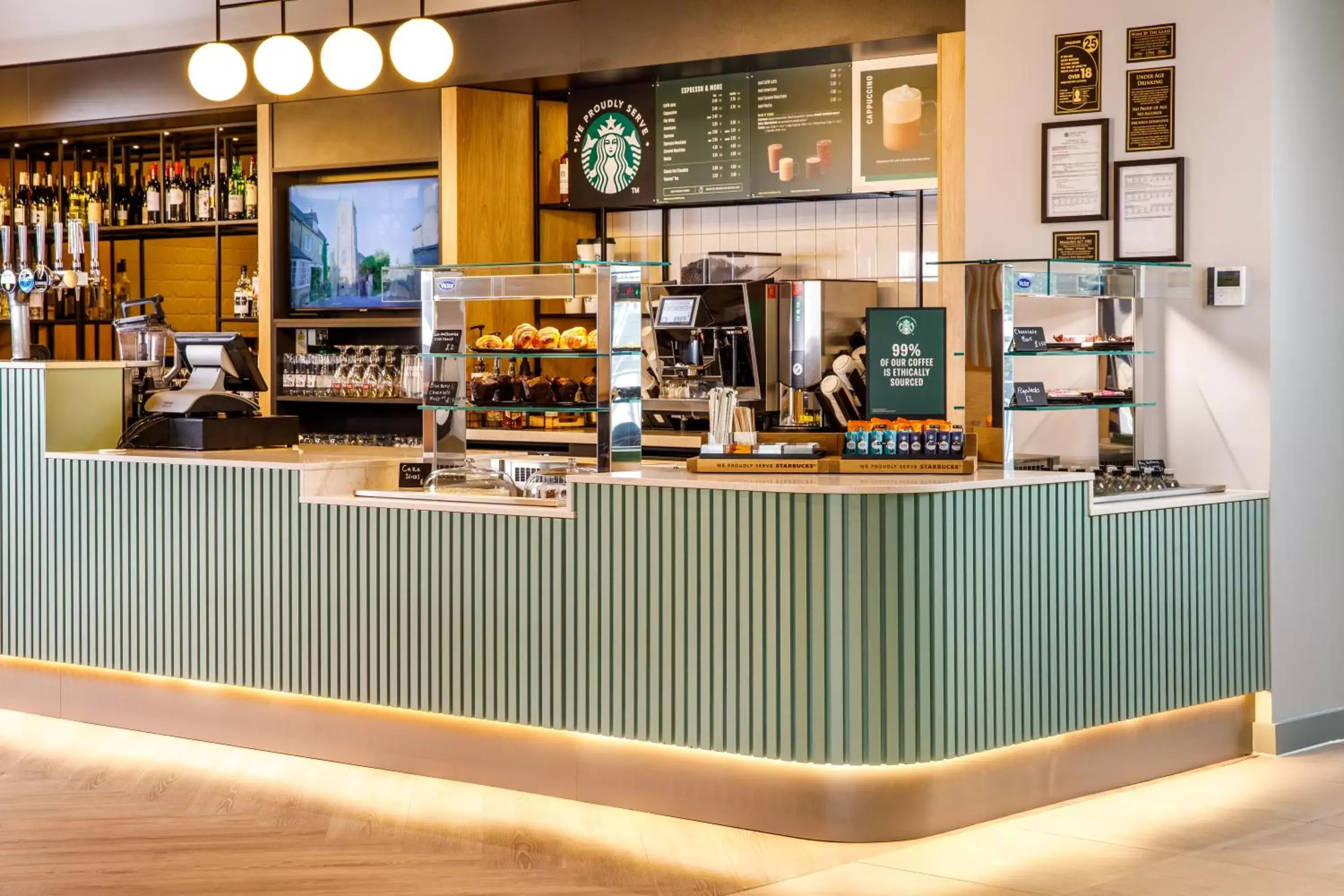 Coffee/tea facilities, Restaurant/Places to Eat in Holiday Inn Manchester Airport, an IHG Hotel