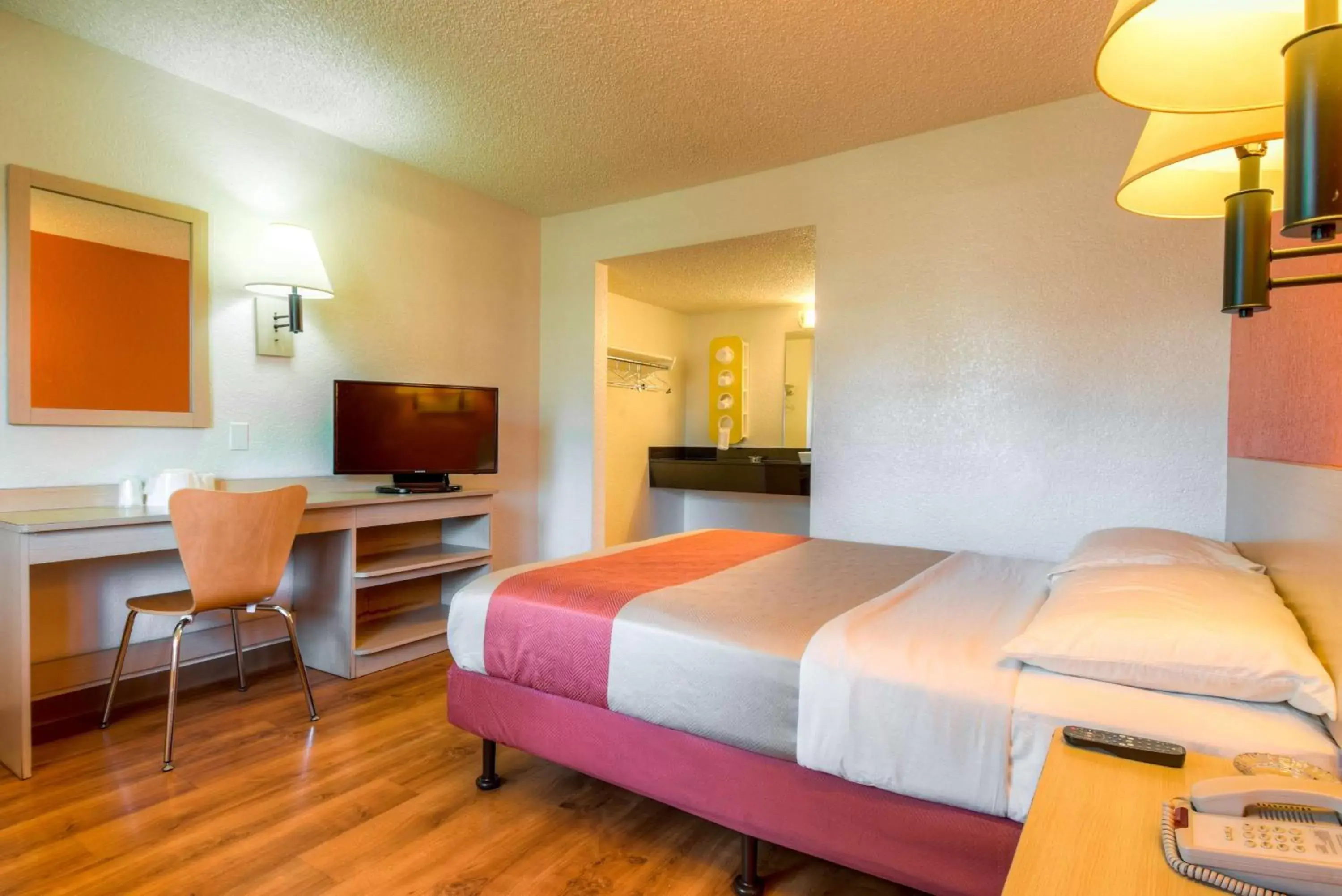 TV and multimedia, Room Photo in Motel 6-Costa Mesa, CA