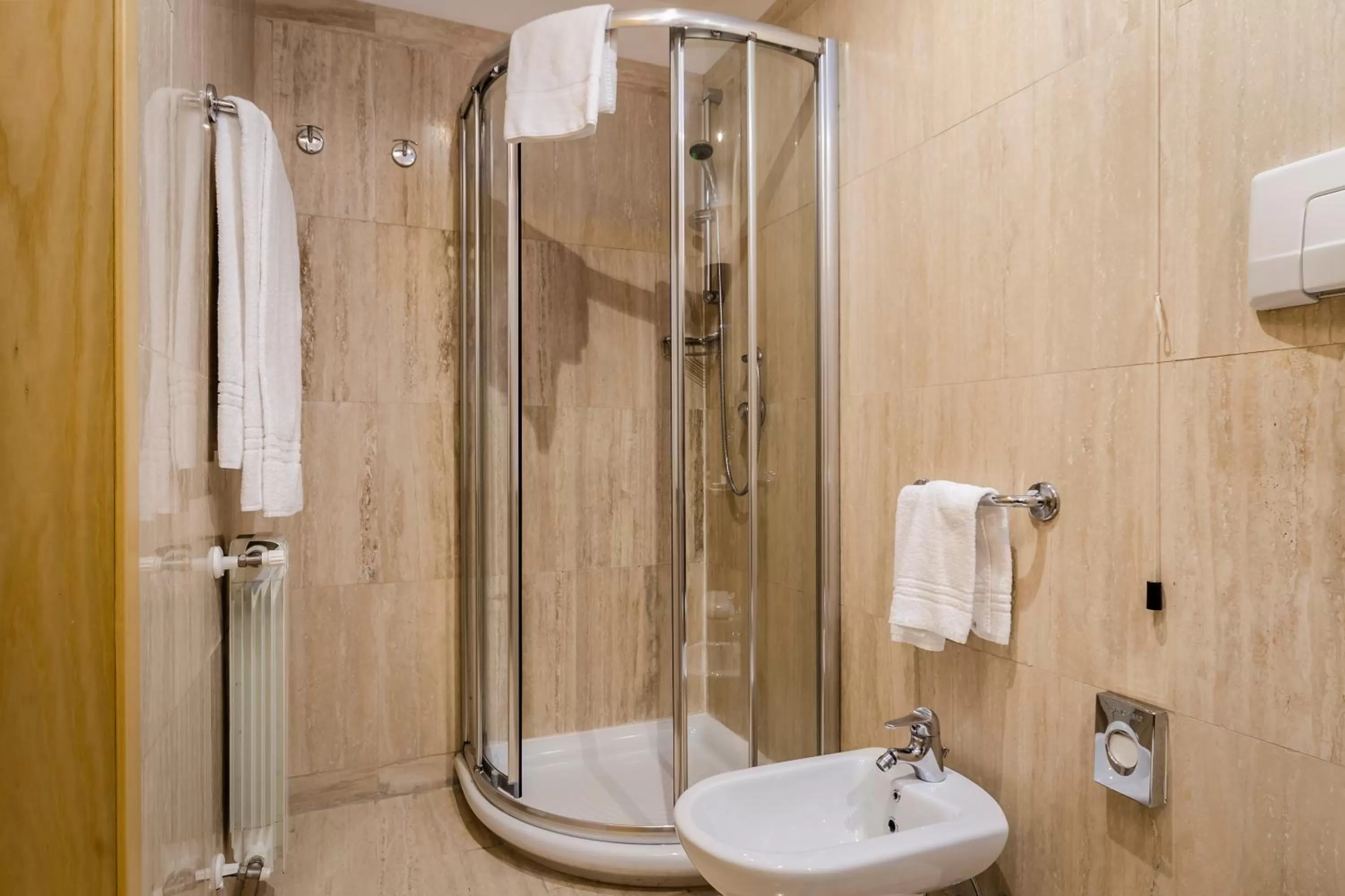 Bathroom in Exe Domus Aurea