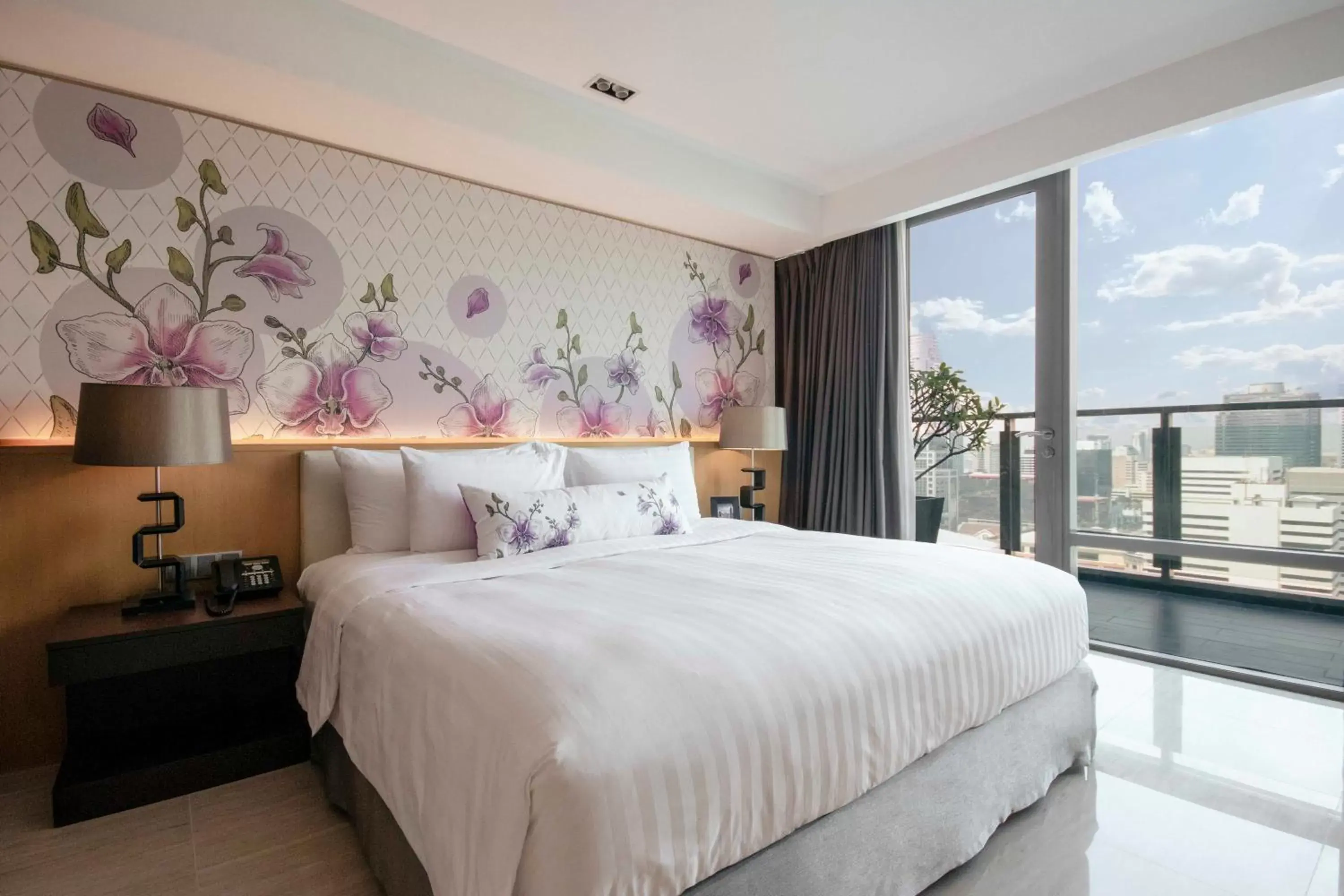 Bedroom in Sivatel Bangkok Hotel