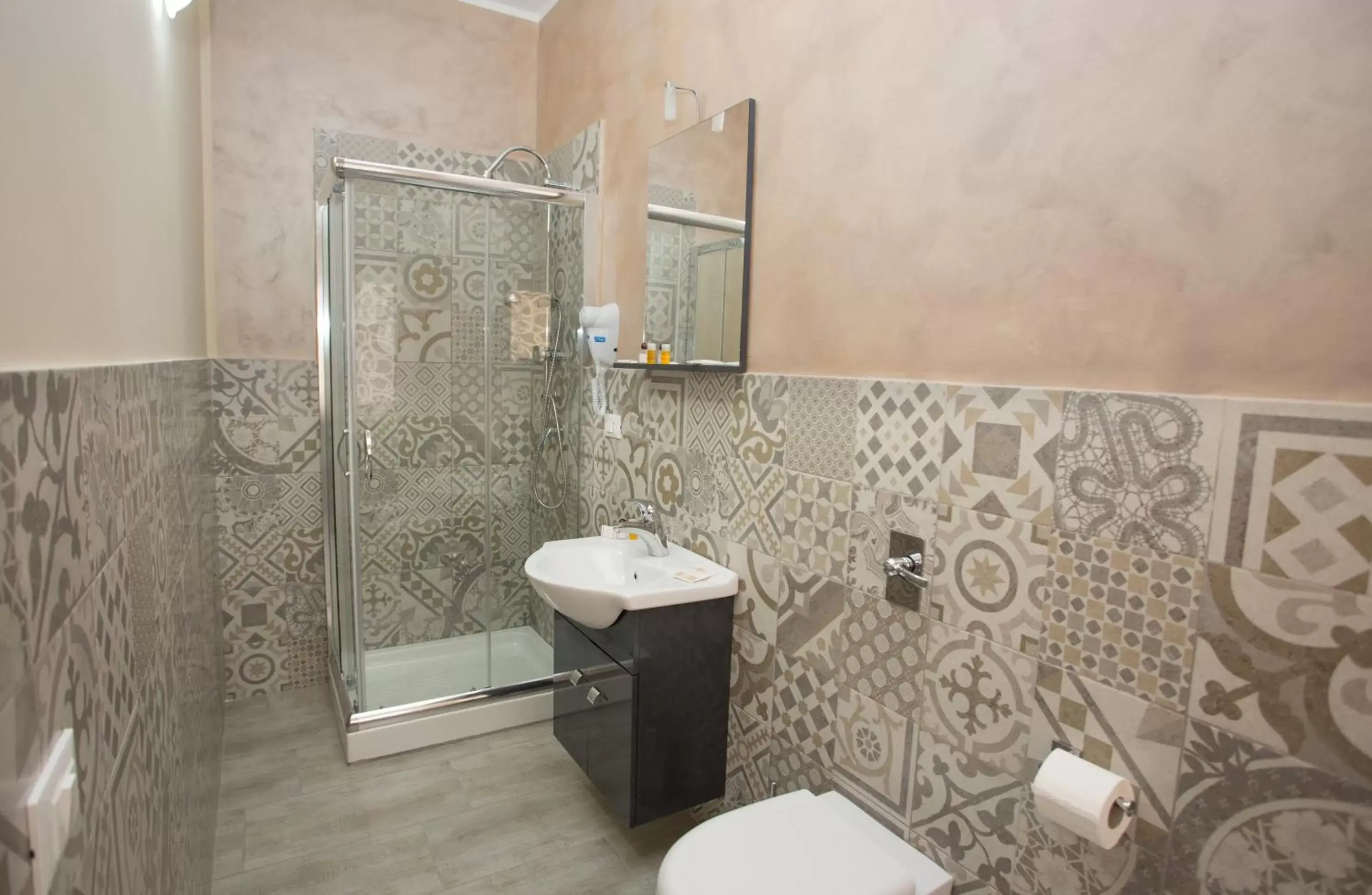 Photo of the whole room, Bathroom in B&B Palermo Sole & Cultura