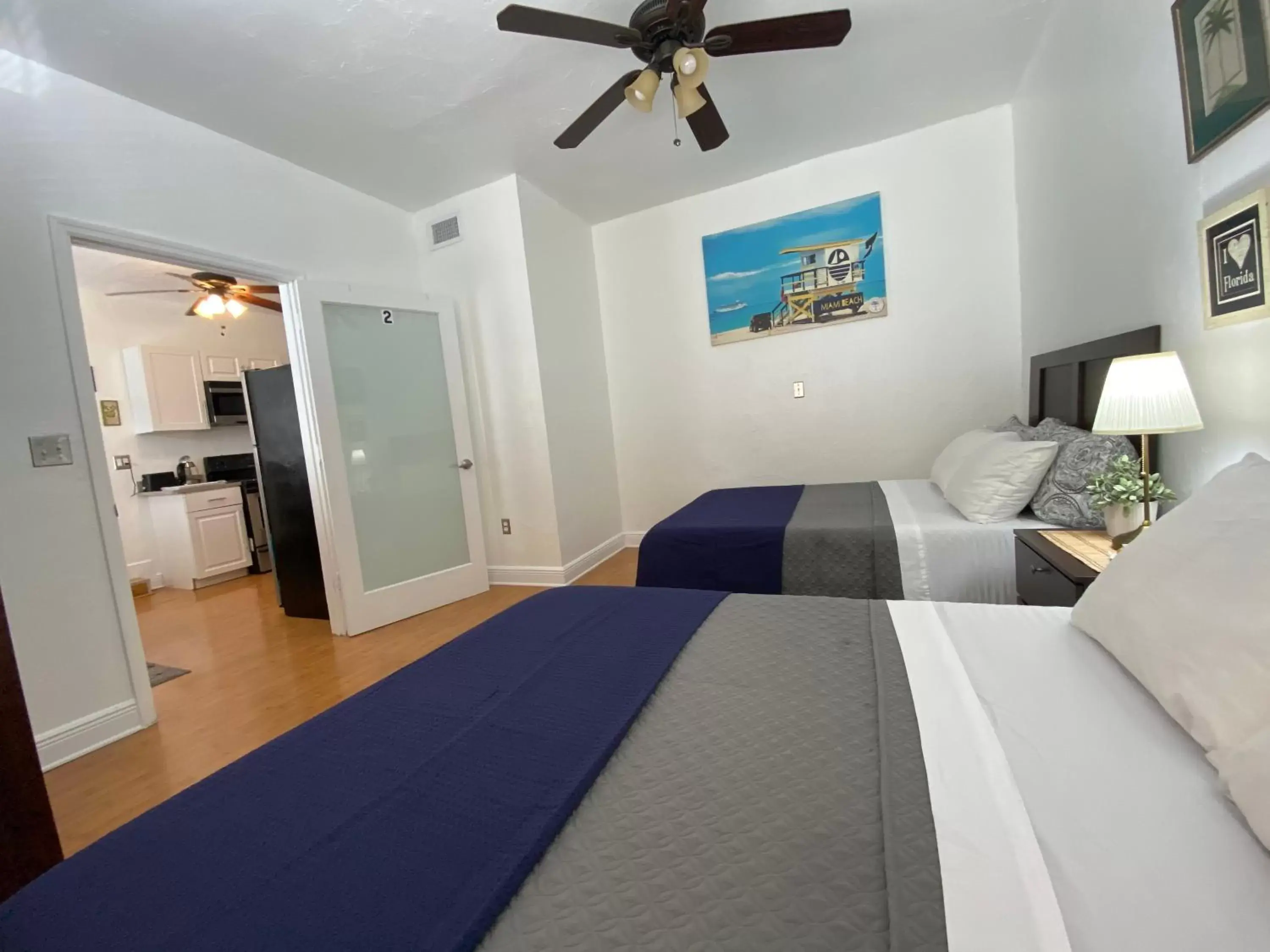 Bedroom, Bed in Miami Beach Rooms B&B