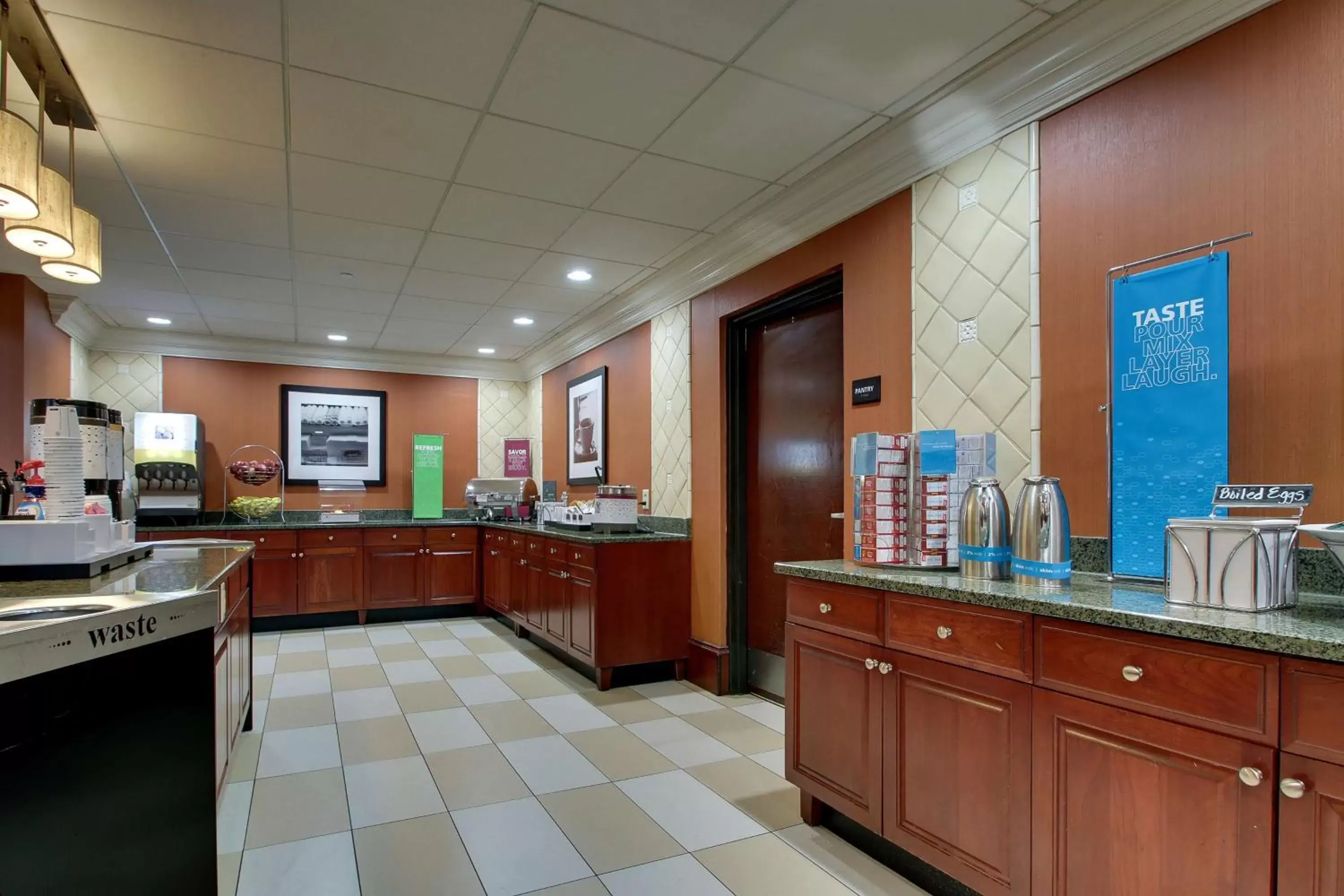 Breakfast, Restaurant/Places to Eat in Hampton Inn & Suites Spartanburg-I-26-Westgate Mall