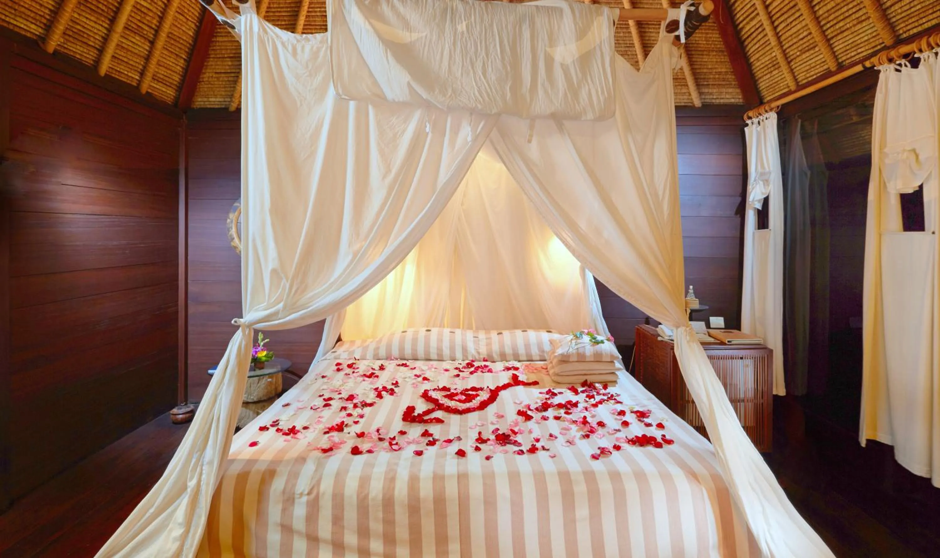 Bed in Visakha Sanur by Puri Signatures