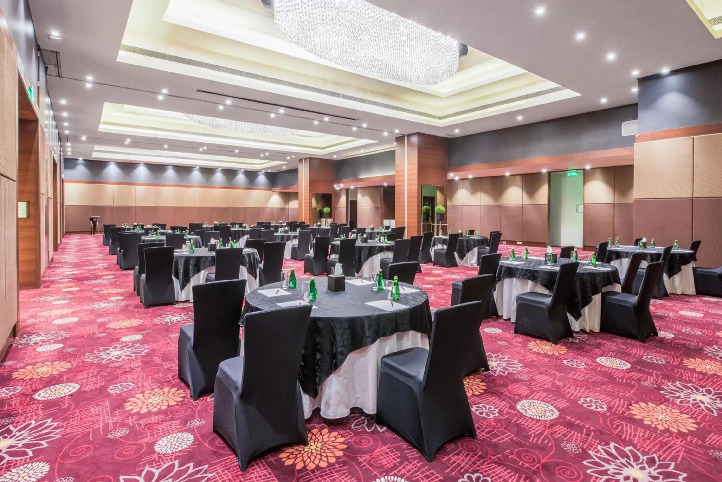 Banquet/Function facilities, Banquet Facilities in Crowne Plaza Ahmedabad City Centre, an IHG Hotel