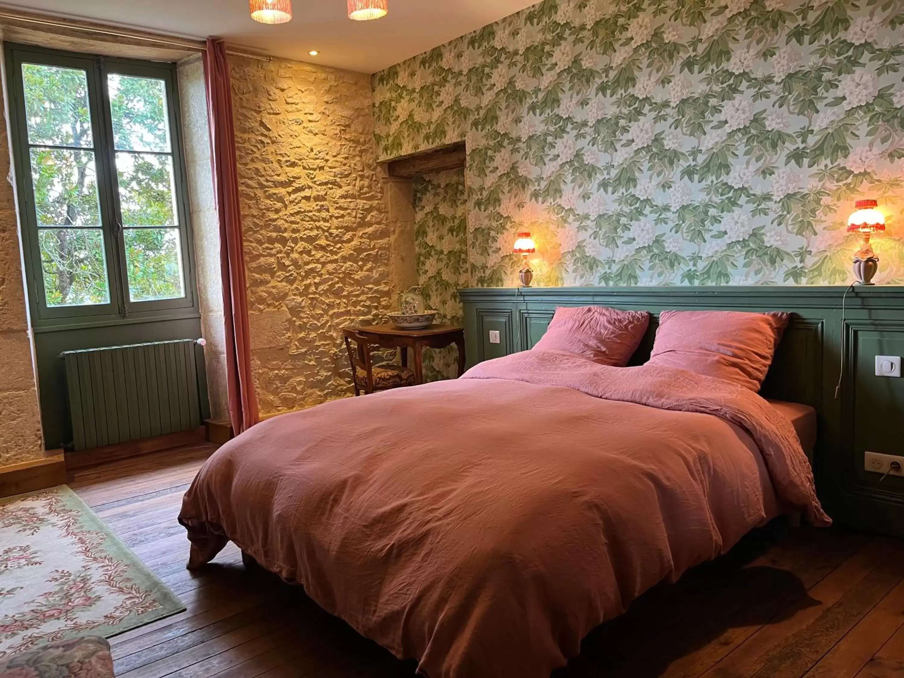 Photo of the whole room, Bed in Le Clos Chalmon Chambre d'hôte