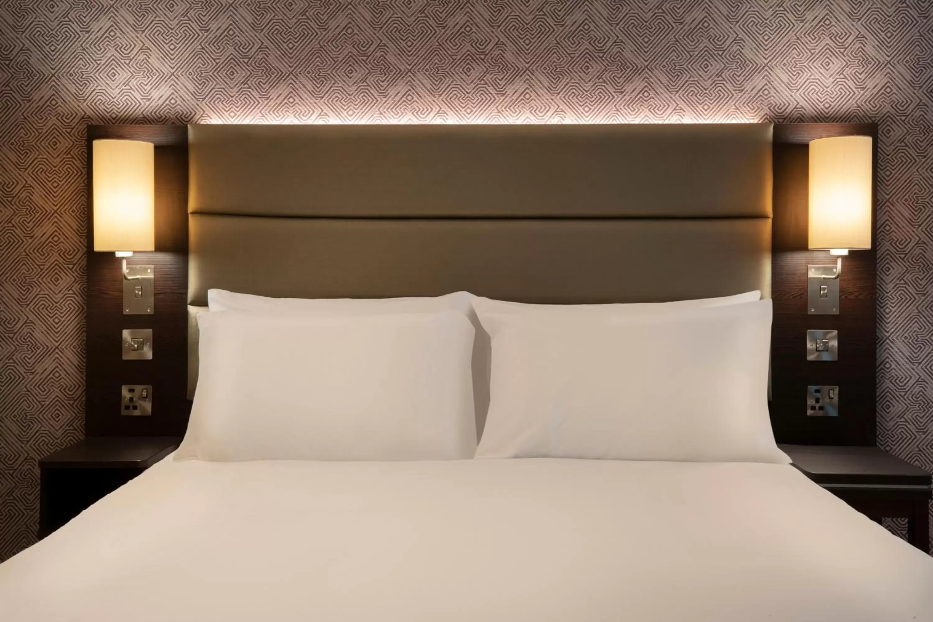 Bed in Leonardo Hotel Chester