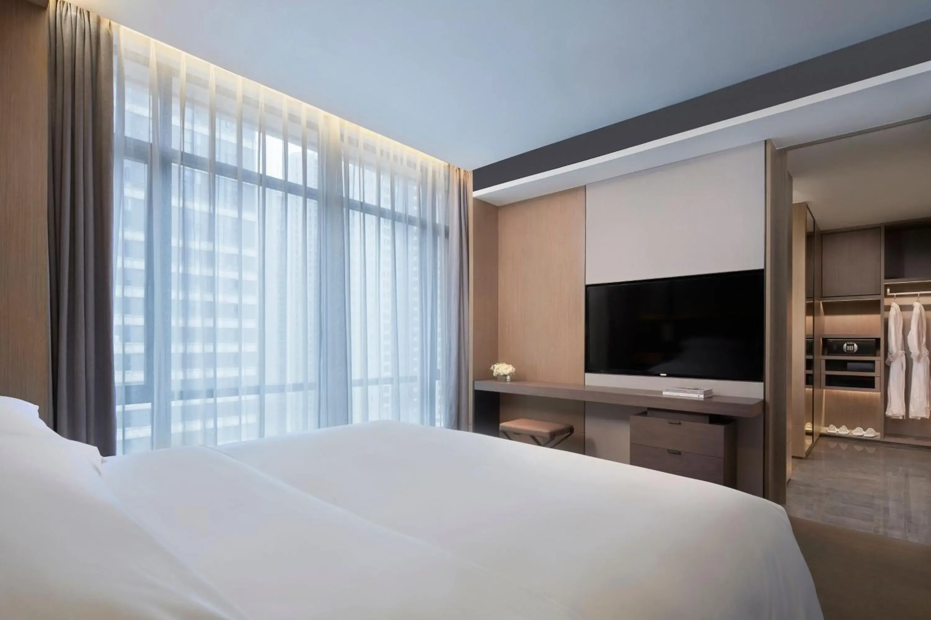 Bedroom, Bed in The Meixi Lake, Changsha Marriott Executive Apartments