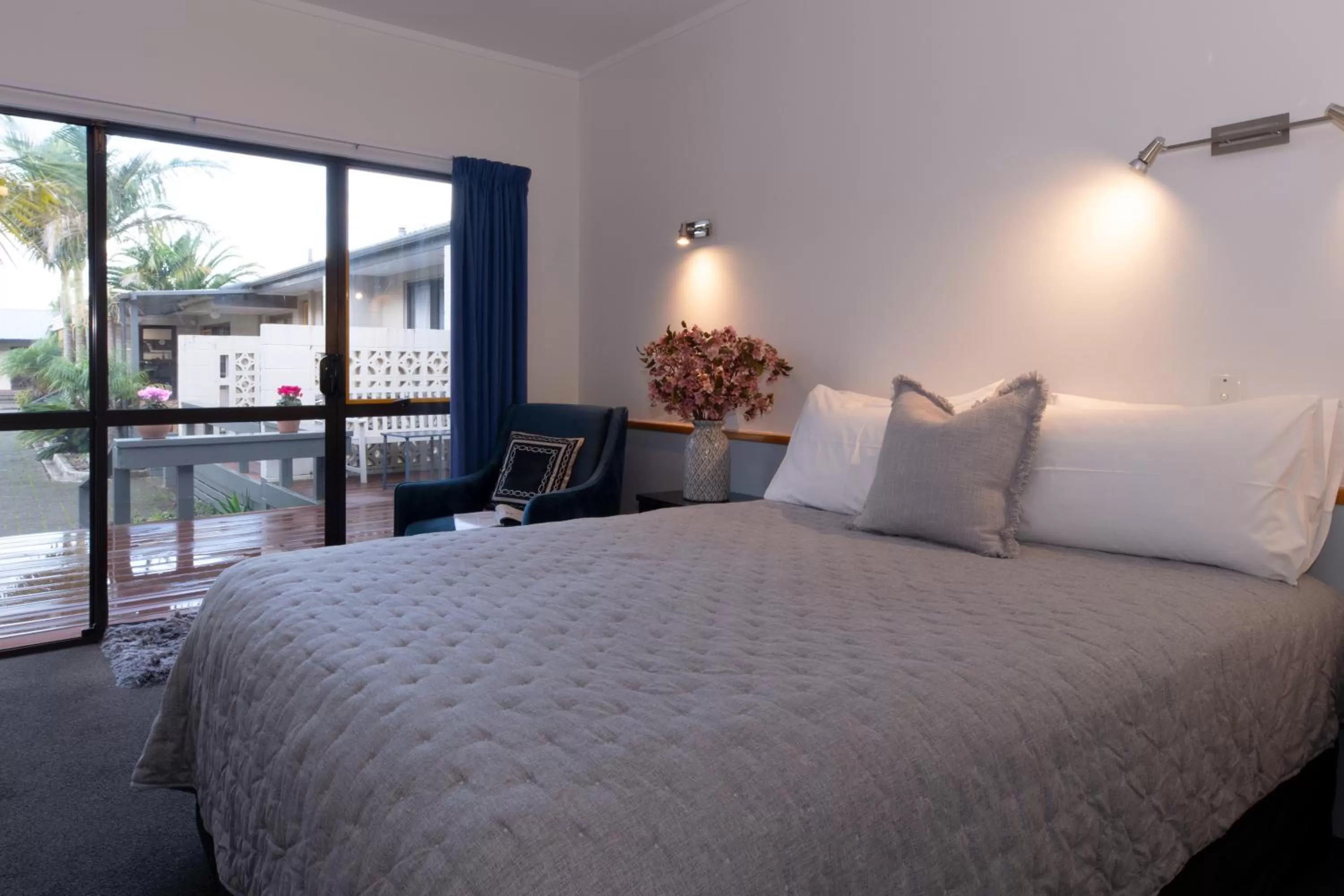 Nearby landmark, Bed in Aotearoa Lodge