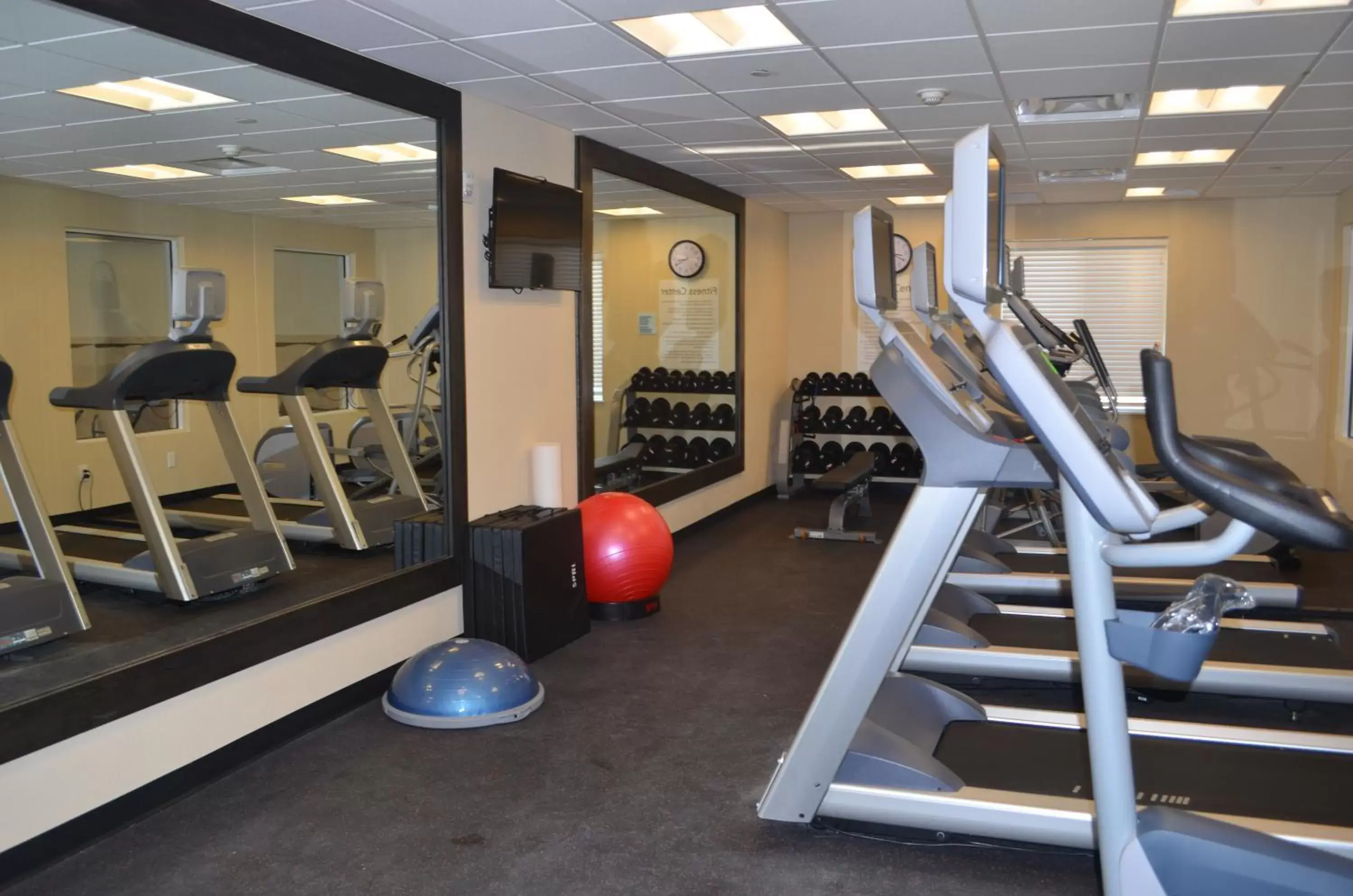 Fitness centre/facilities, Fitness Center/Facilities in Holiday Inn Express & Suites Golden, an IHG Hotel