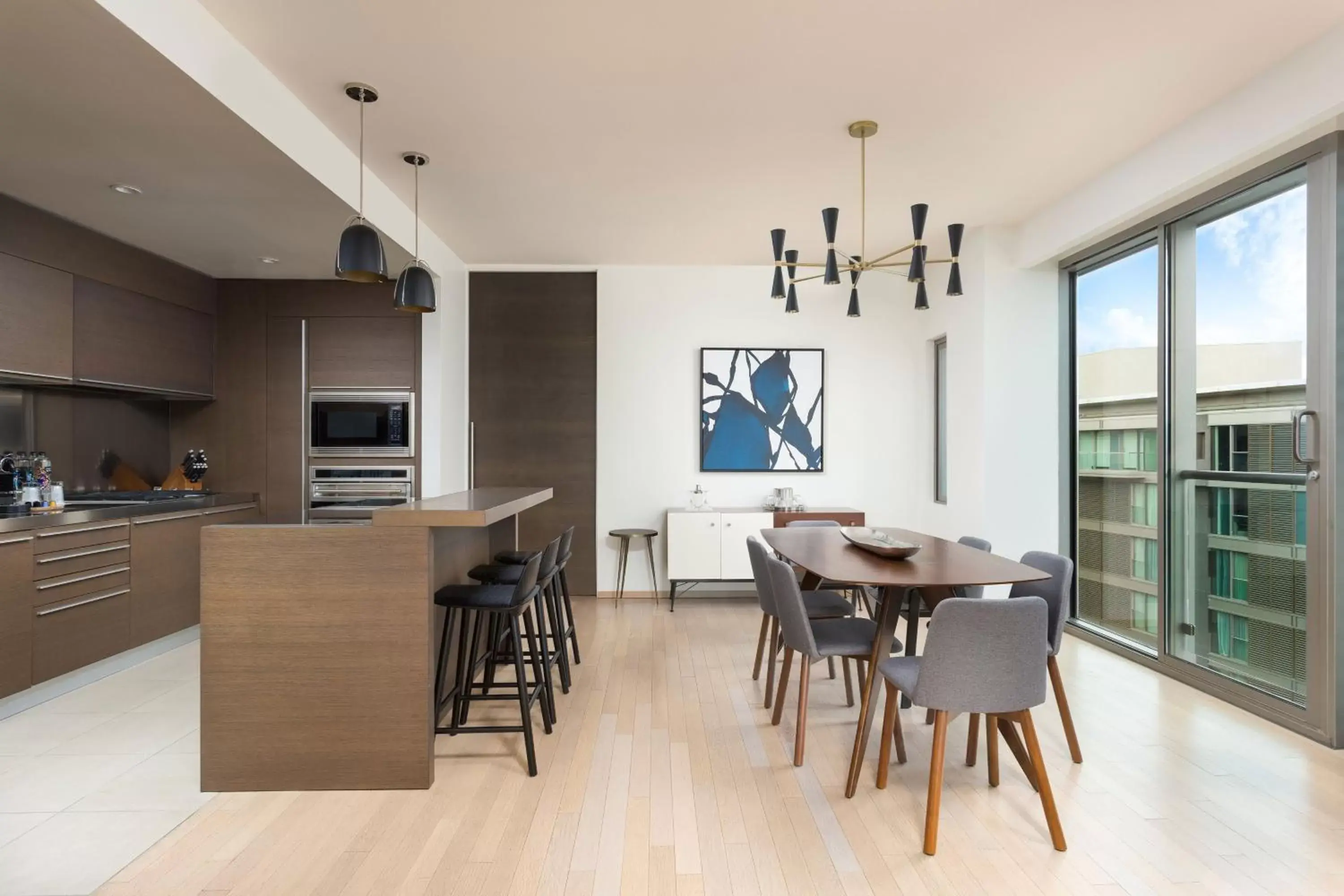 Kitchen or kitchenette, Dining Area in W Scottsdale