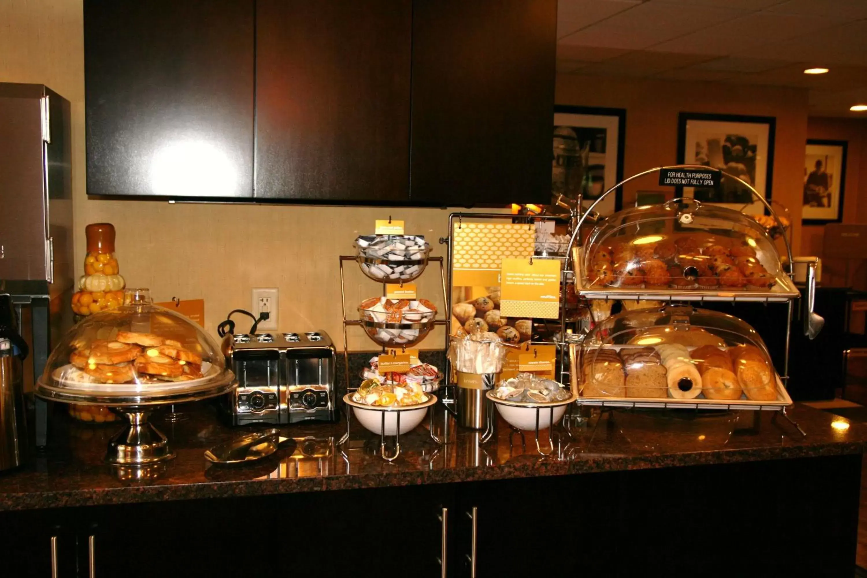 Dining area, Food in Hampton Inn Dalton