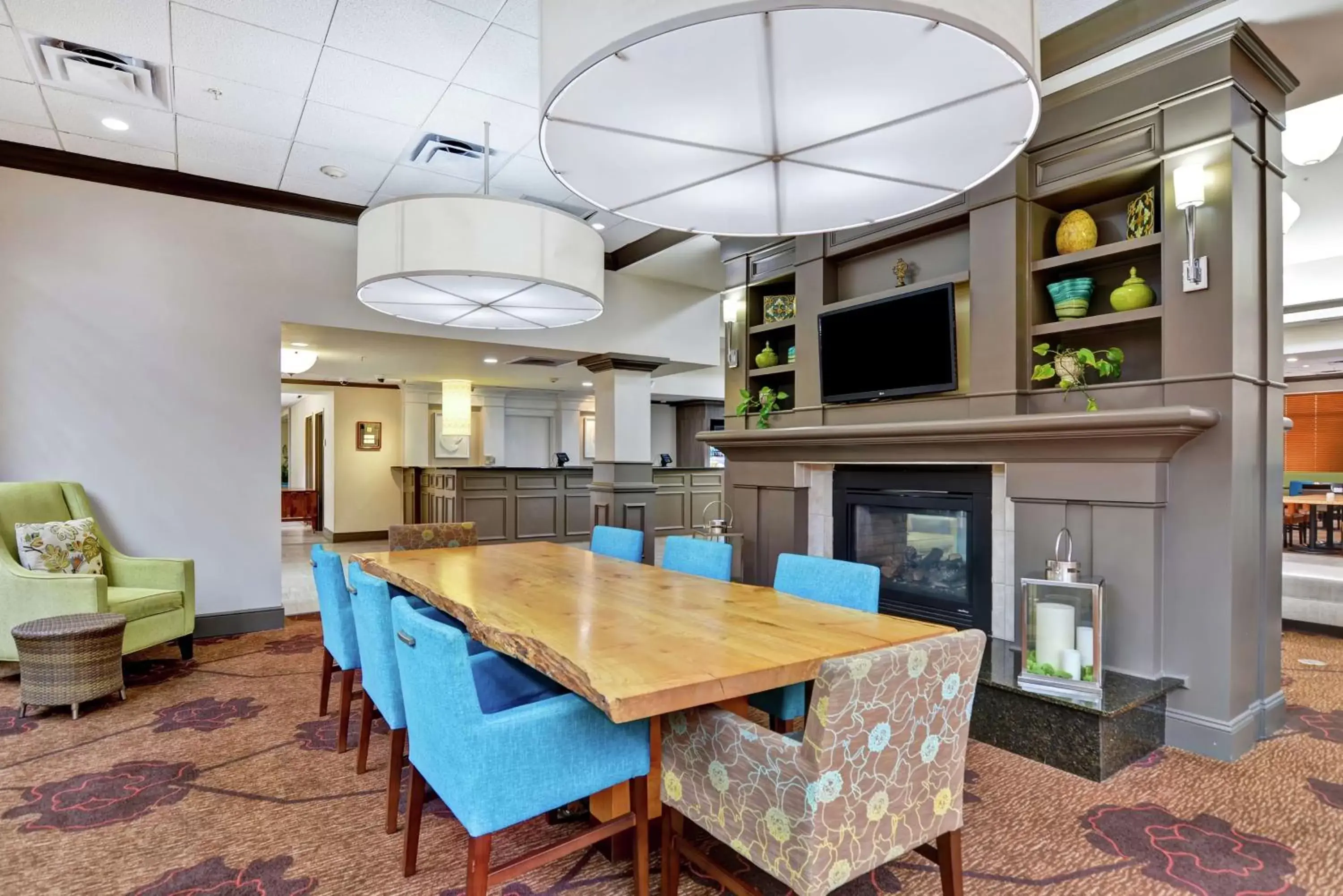 Lobby or reception, Dining Area in Hilton Garden Inn Hattiesburg
