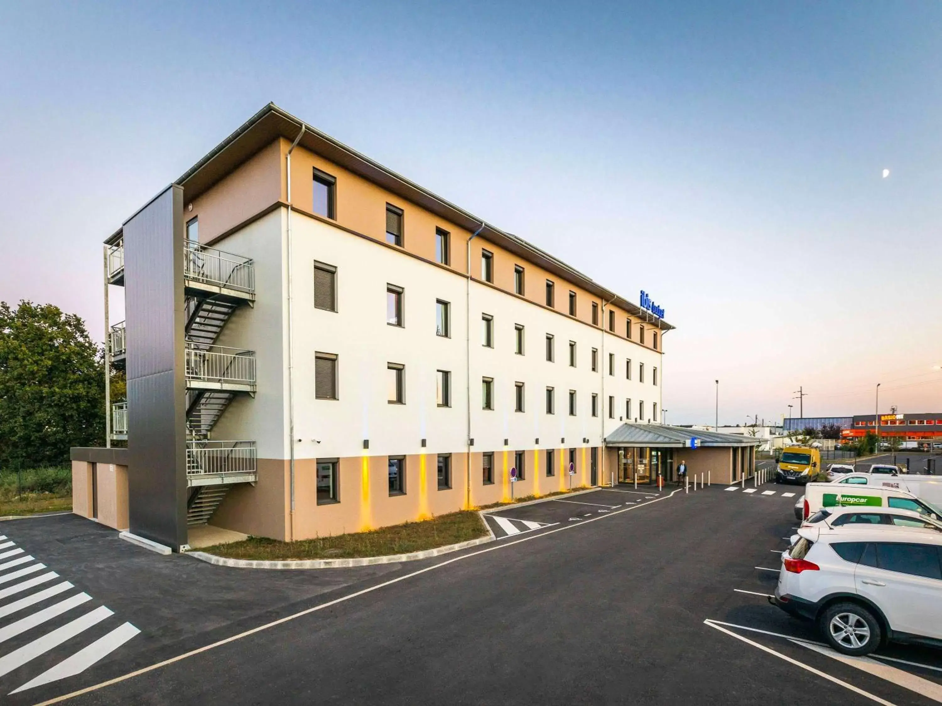 Sports, Property Building in ibis budget Rennes Rte Lorient